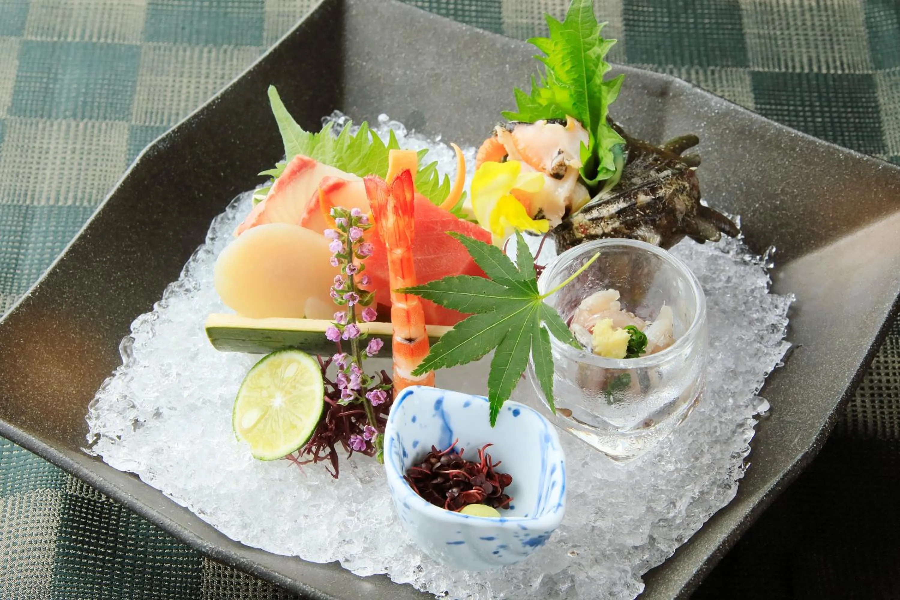 Dinner in Tensui Saryo