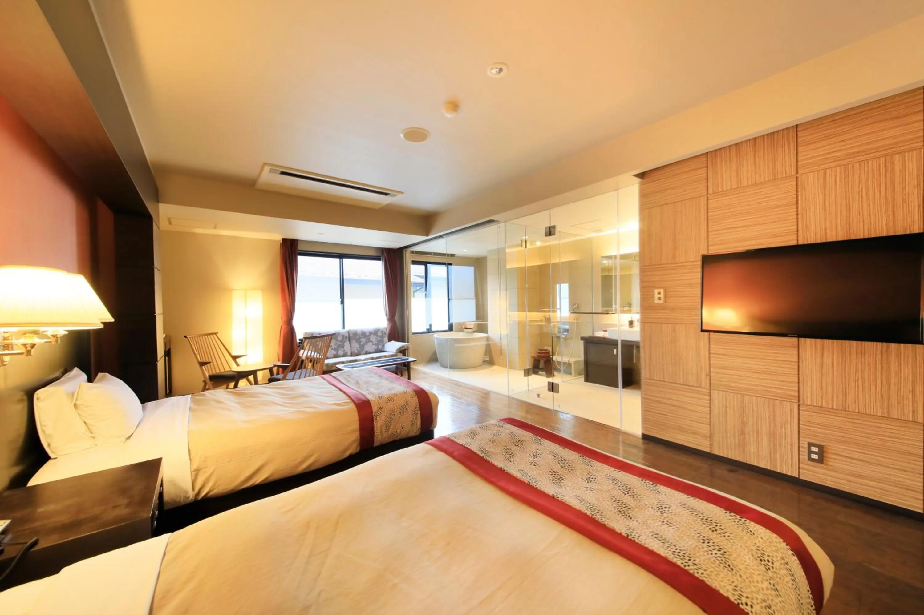 Photo of the whole room, Bed in Tensui Saryo