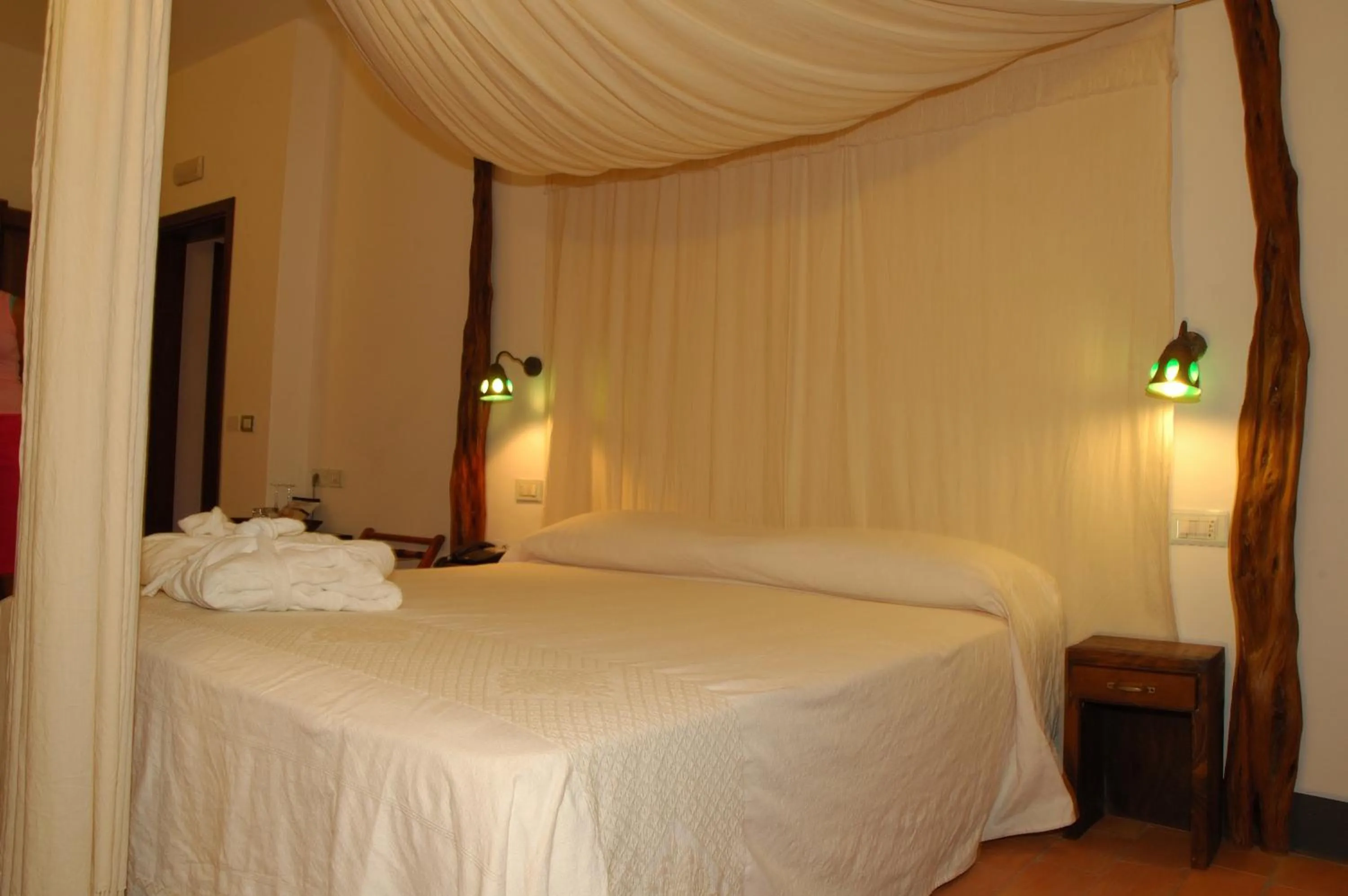 Bedroom, Bed in Nascar Hotel