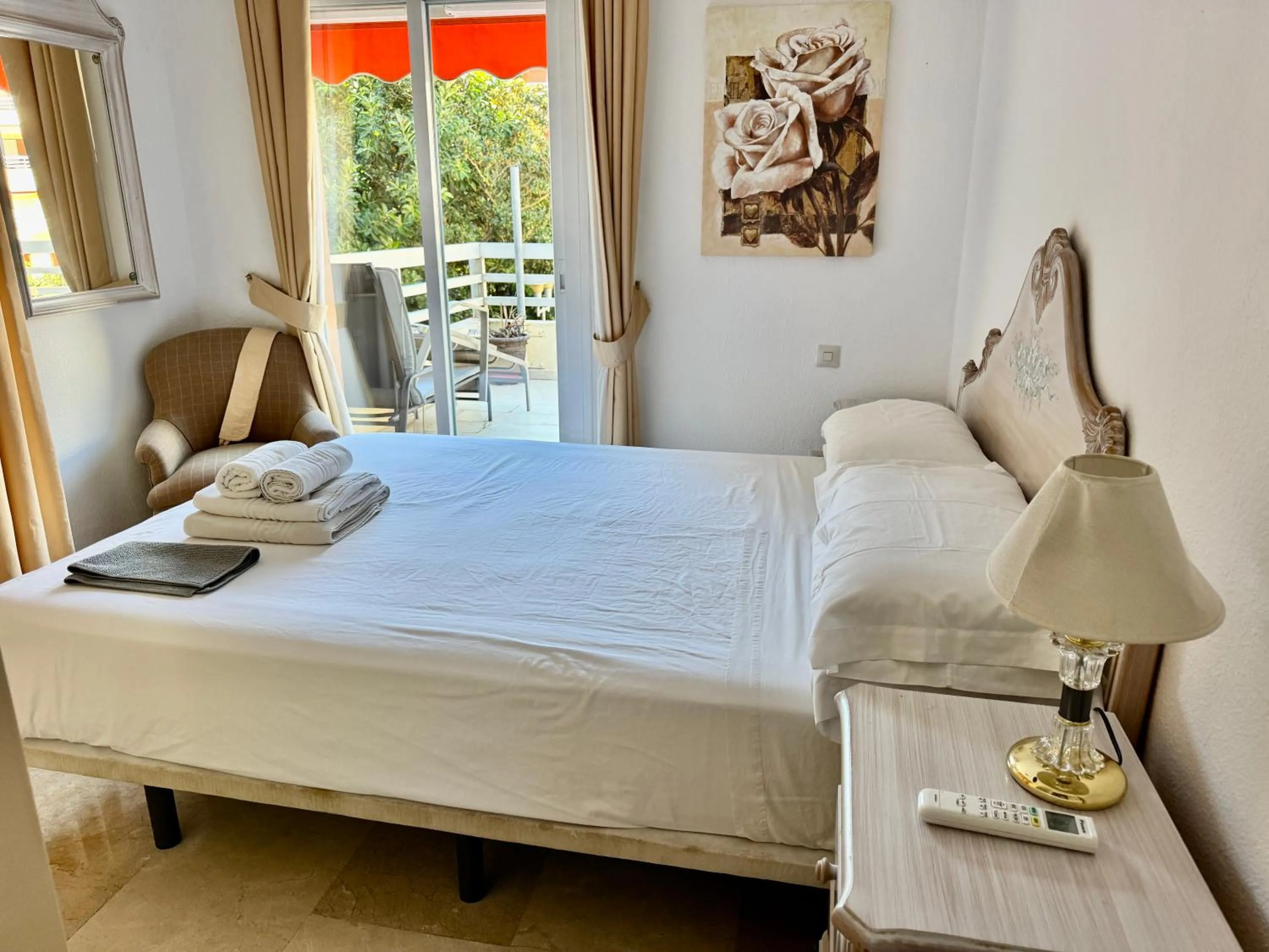 Bed in Parque Marbella