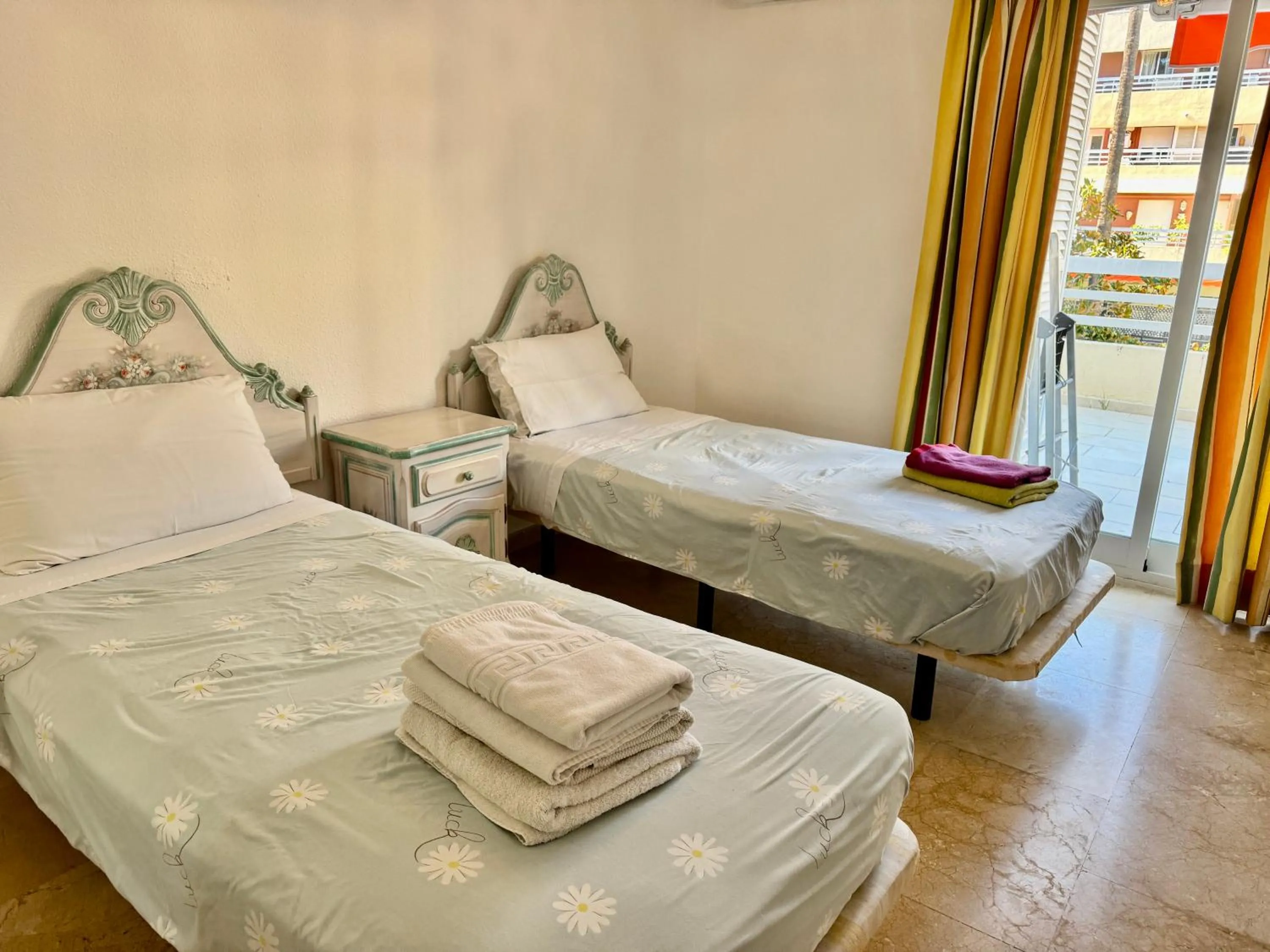 Bed in Parque Marbella