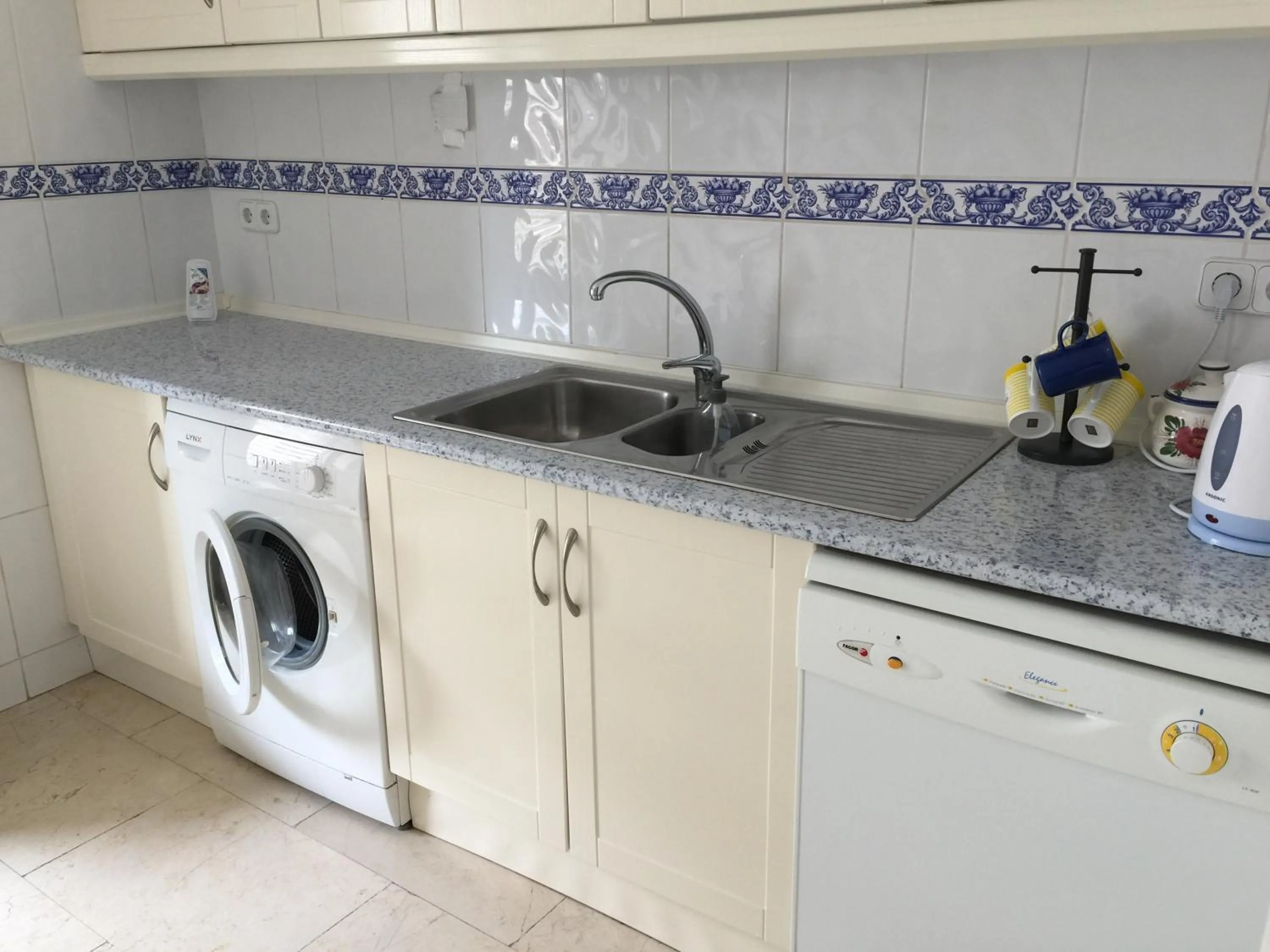 Kitchen or kitchenette in Parque Marbella