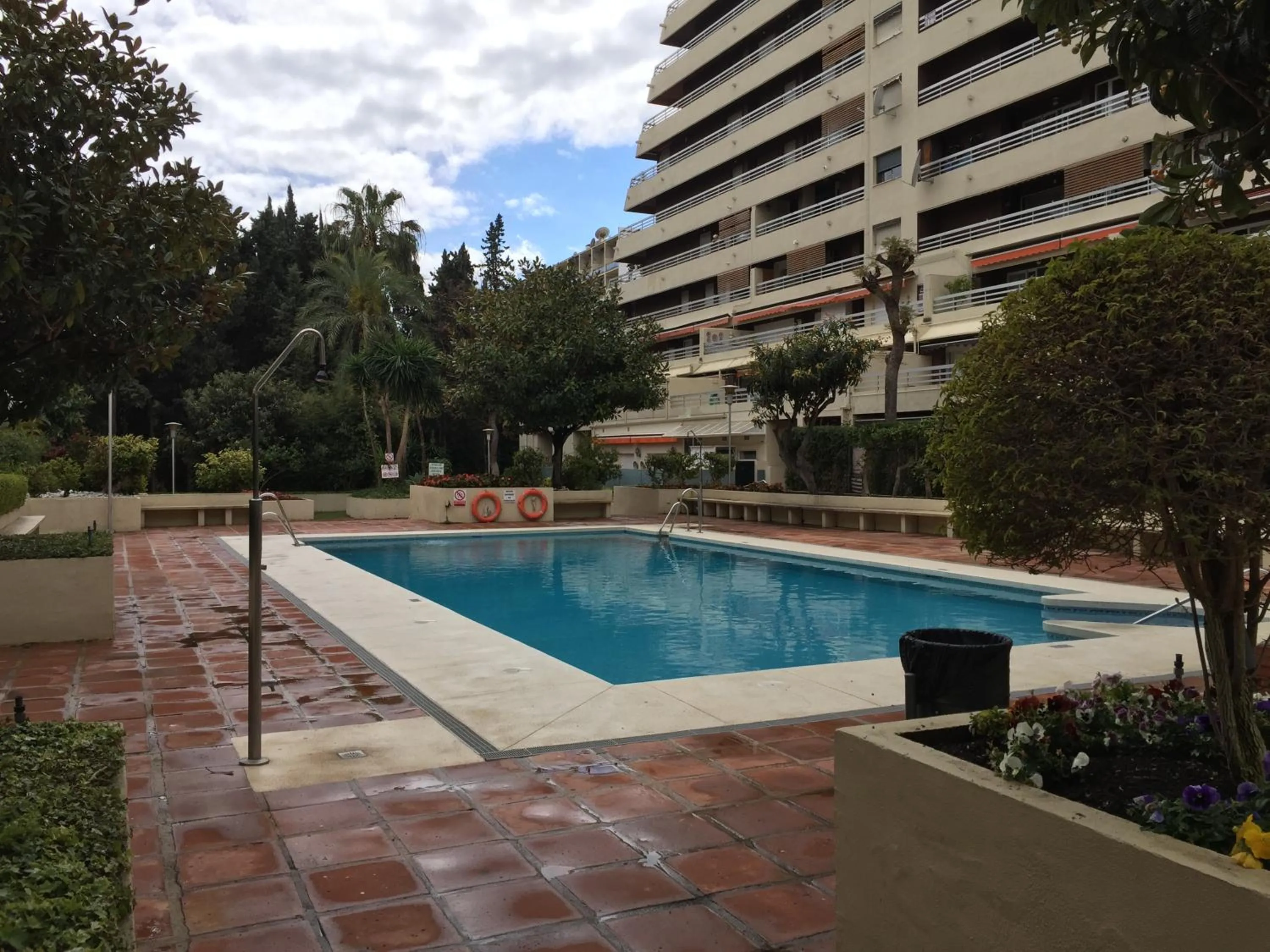 Swimming pool in Parque Marbella