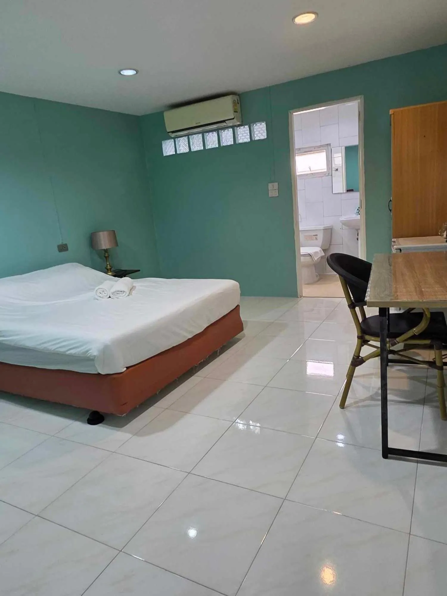 Photo of the whole room, Bed in City Inn Udonthani