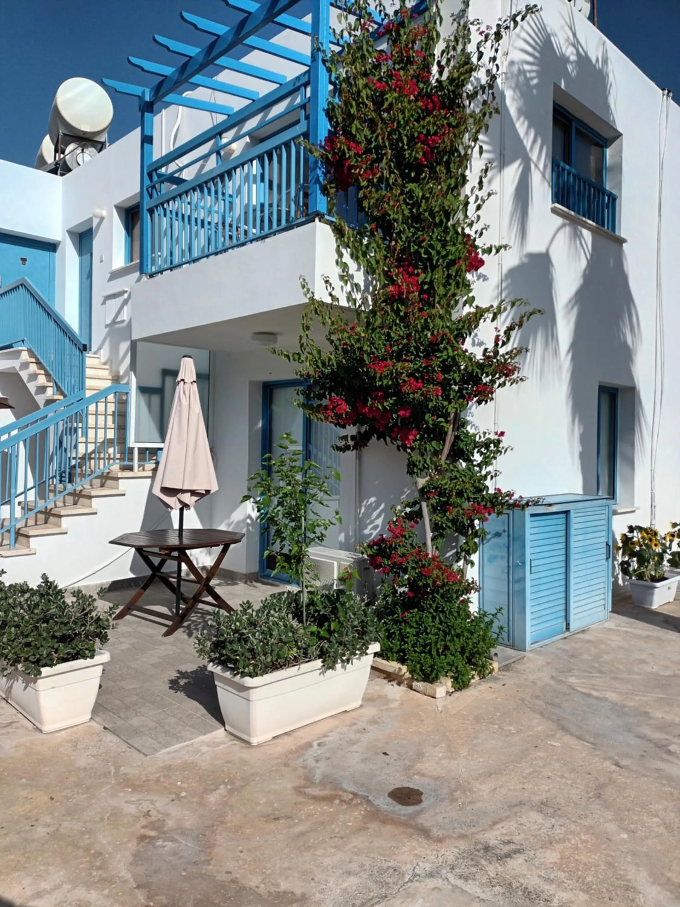 Ocean Blue Apartments