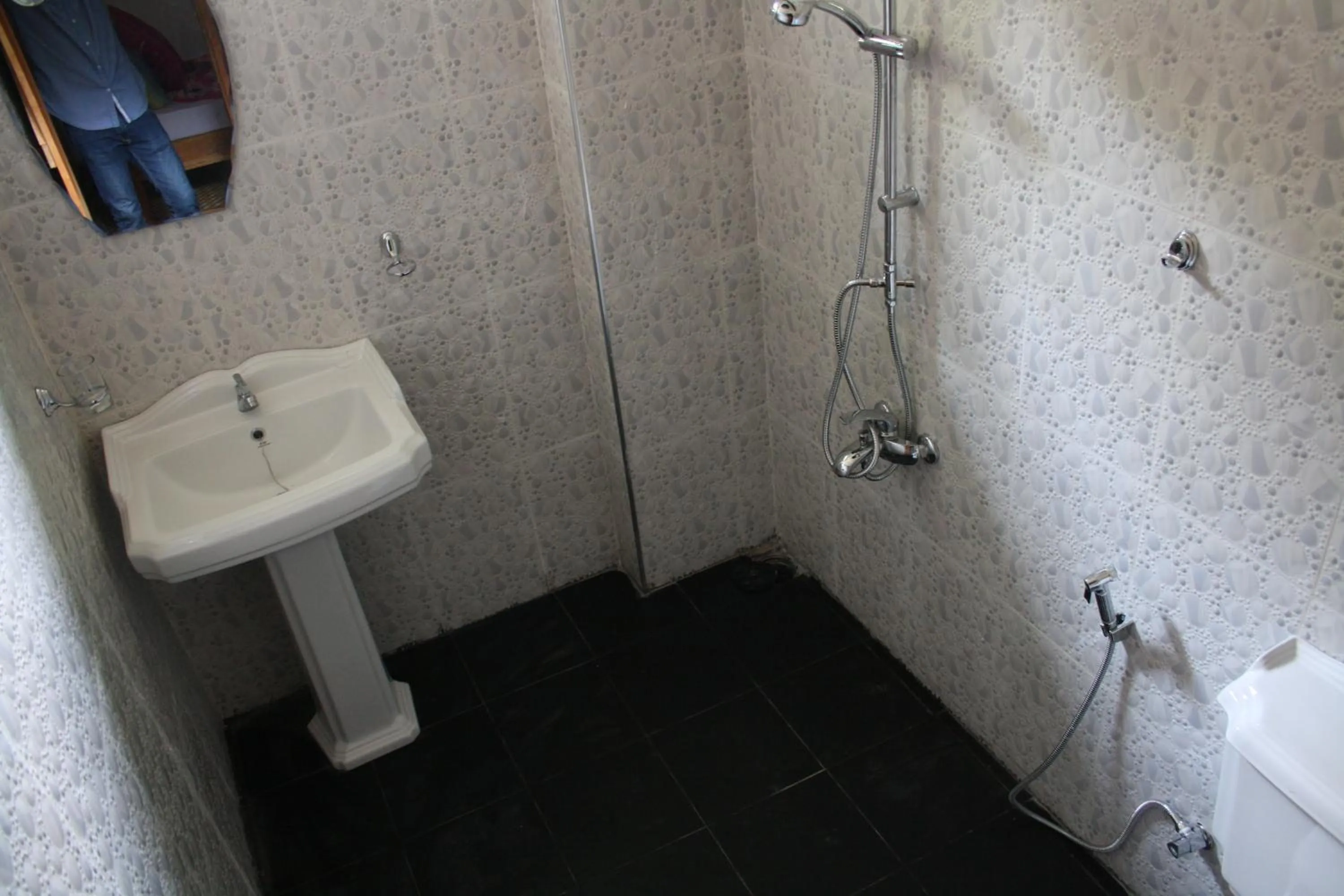 Bathroom in Ella New Green View