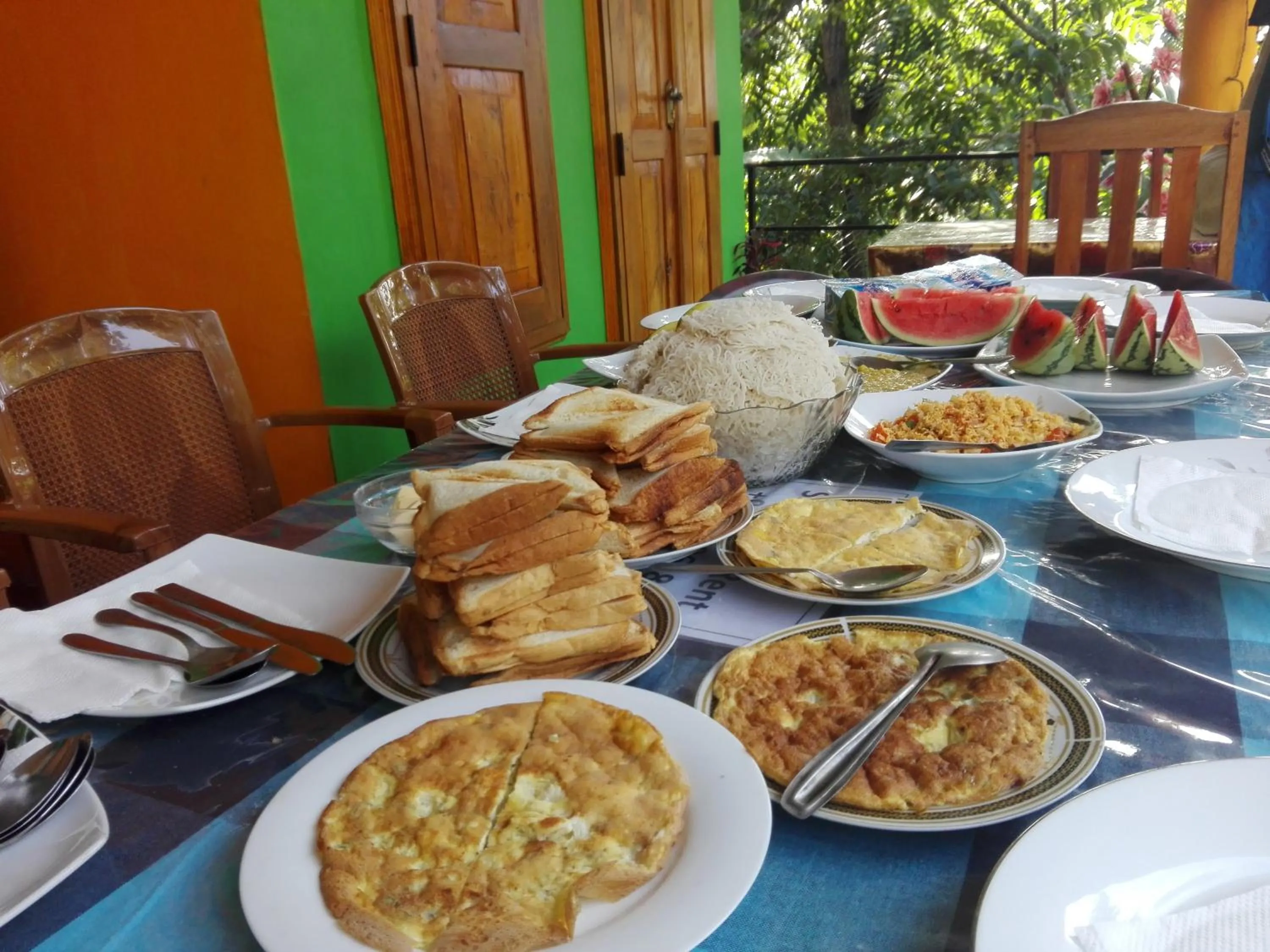 Food and drinks in Ella New Green View