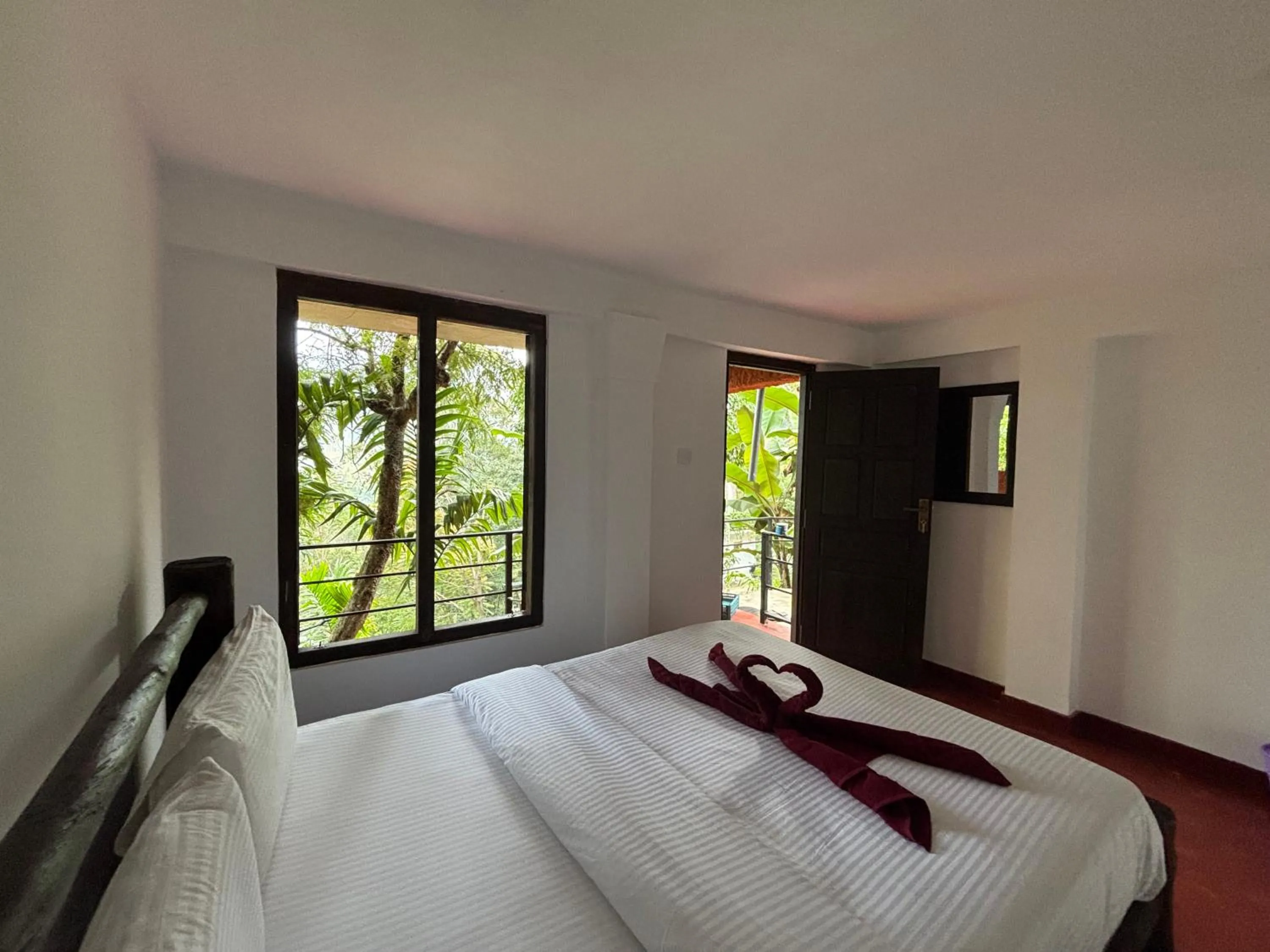 Photo of the whole room, Bed in Ella New Green View