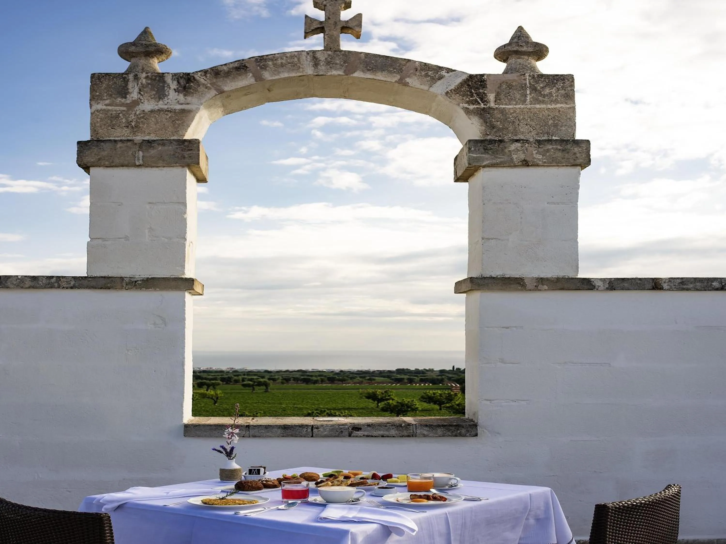 Restaurant/places to eat in Borgobianco Resort & Spa Polignano - MGallery Collection