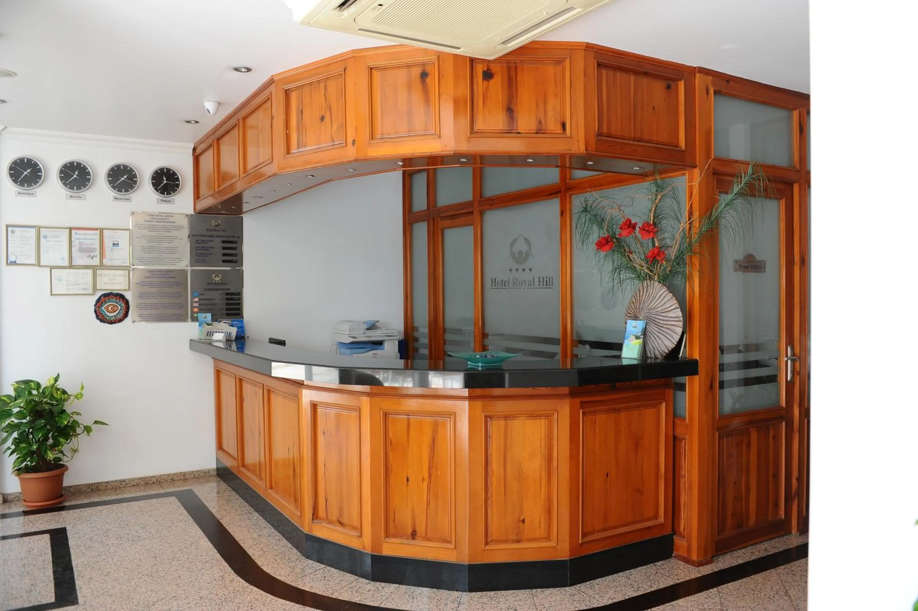 Lobby or reception in Hotel Royal Hill