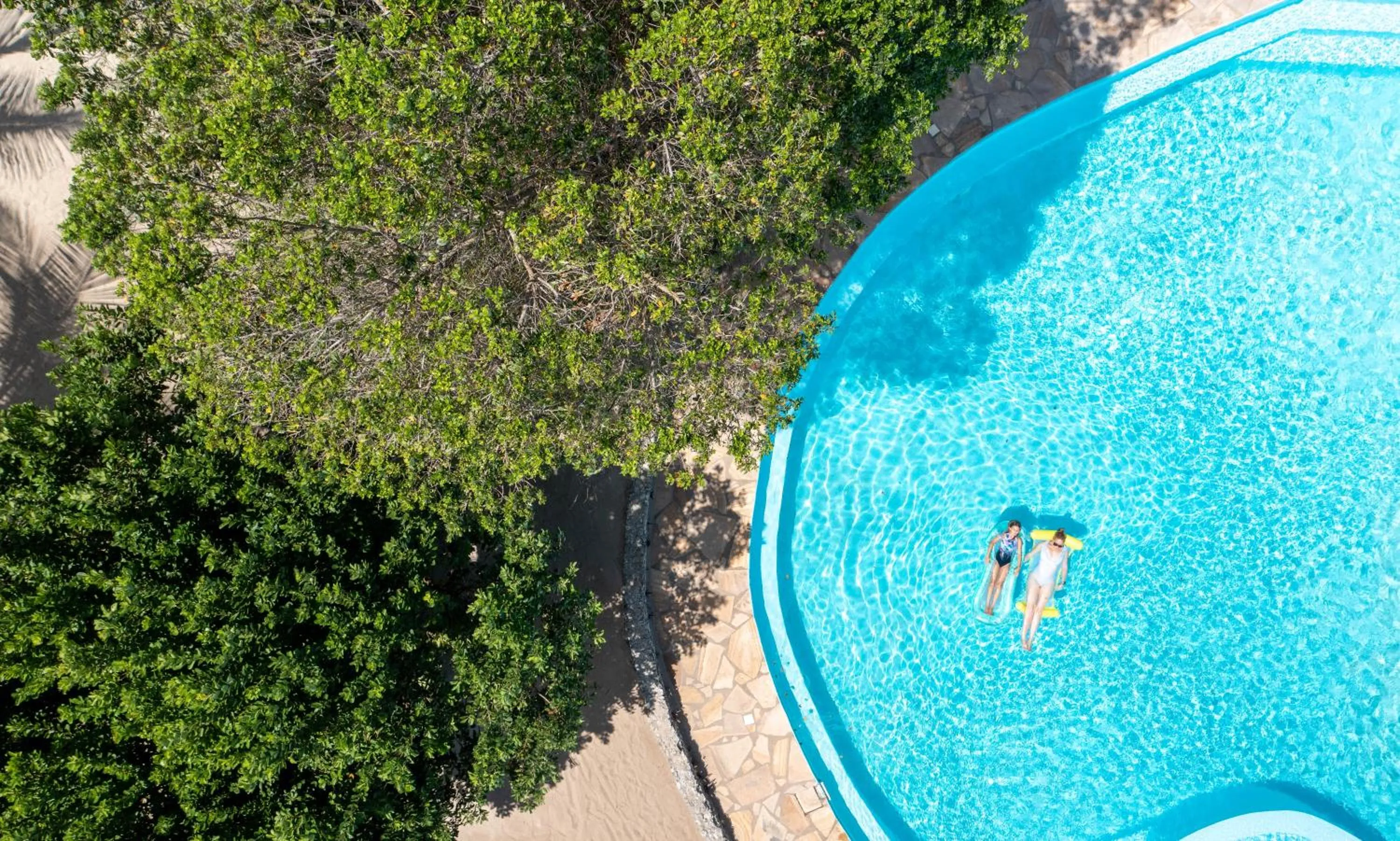 Swimming pool in Marafiki Bungalows
