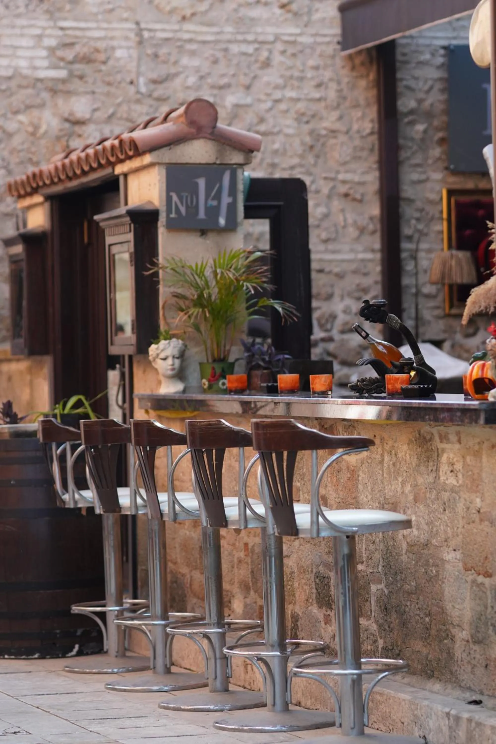 Lounge or bar in Cicerone Lodge Hotel