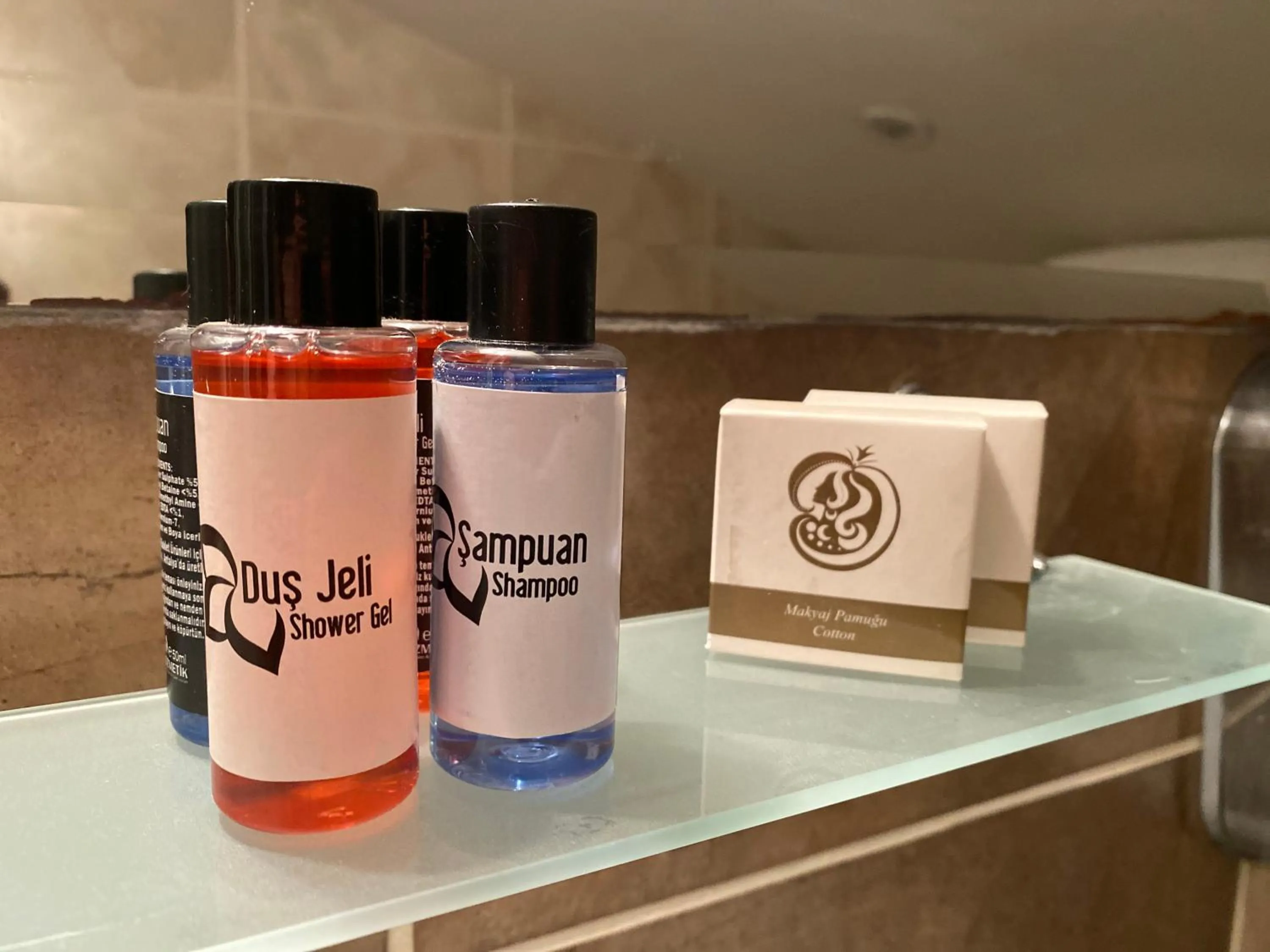 Bathroom in Cicerone Lodge Hotel