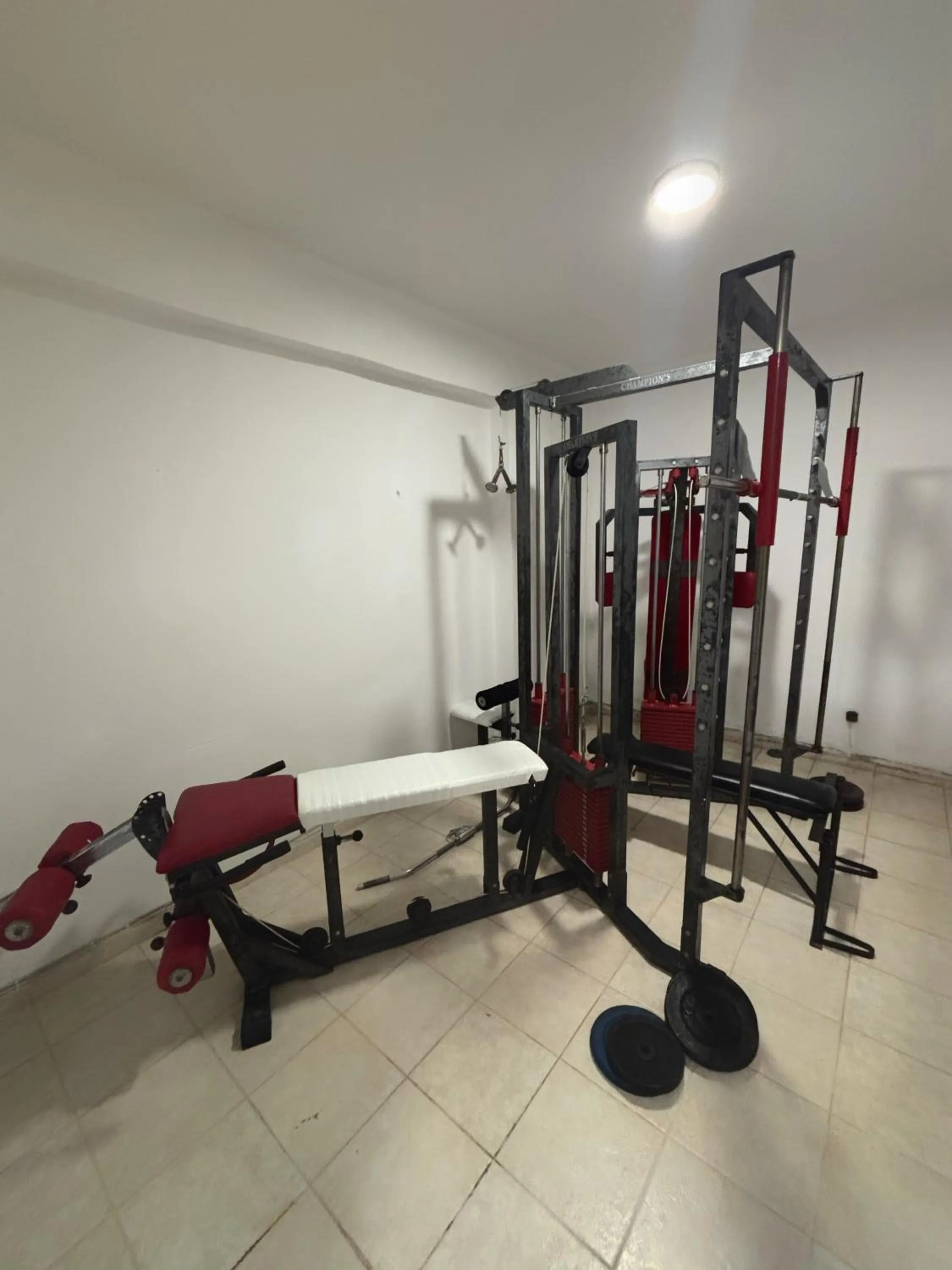 Fitness centre/facilities in Samel Hotel