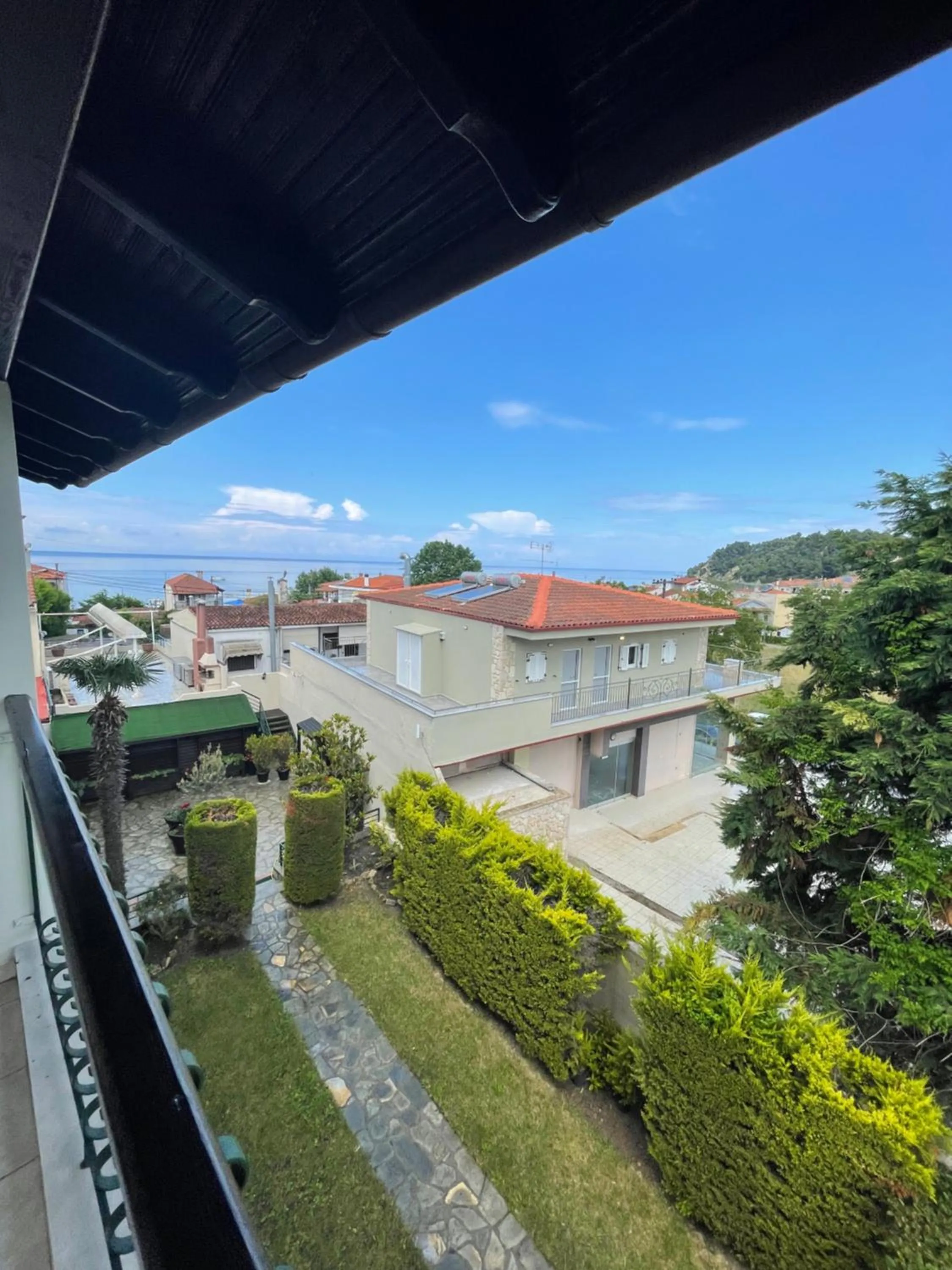 Garden in Samel Hotel