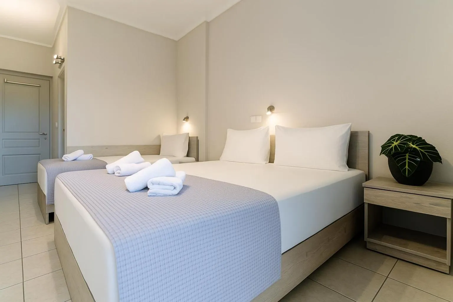 Photo of the whole room, Bed in Samel Hotel