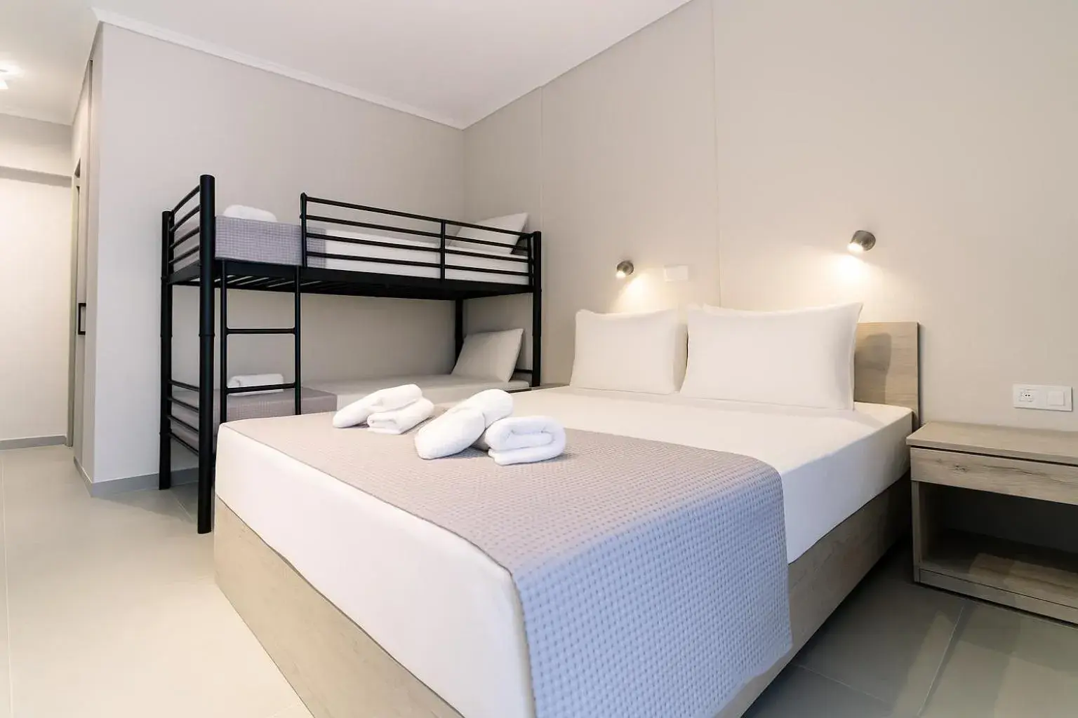 Bed in Samel Hotel Bed in Samel Hotel