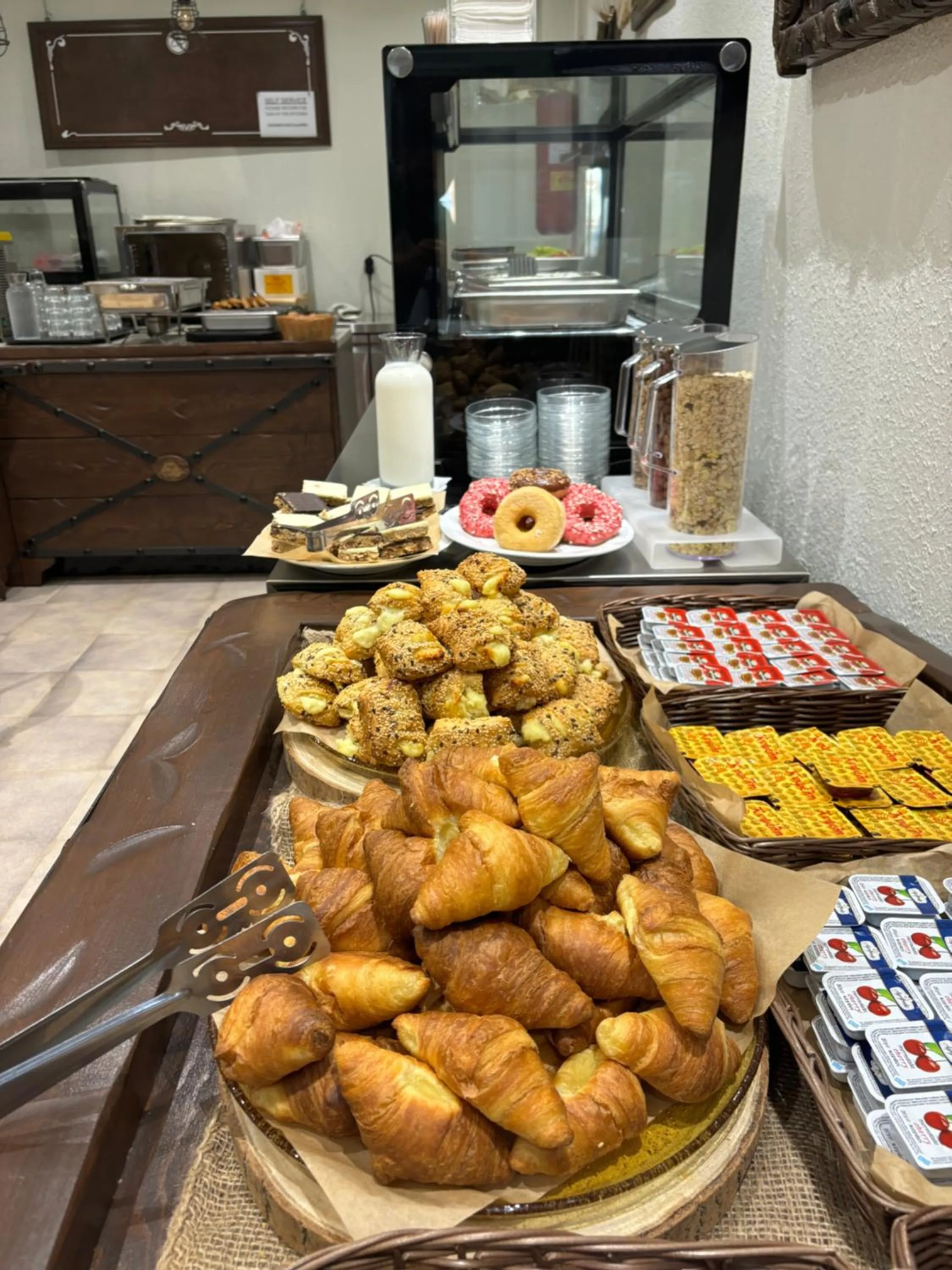 Breakfast in Samel Hotel