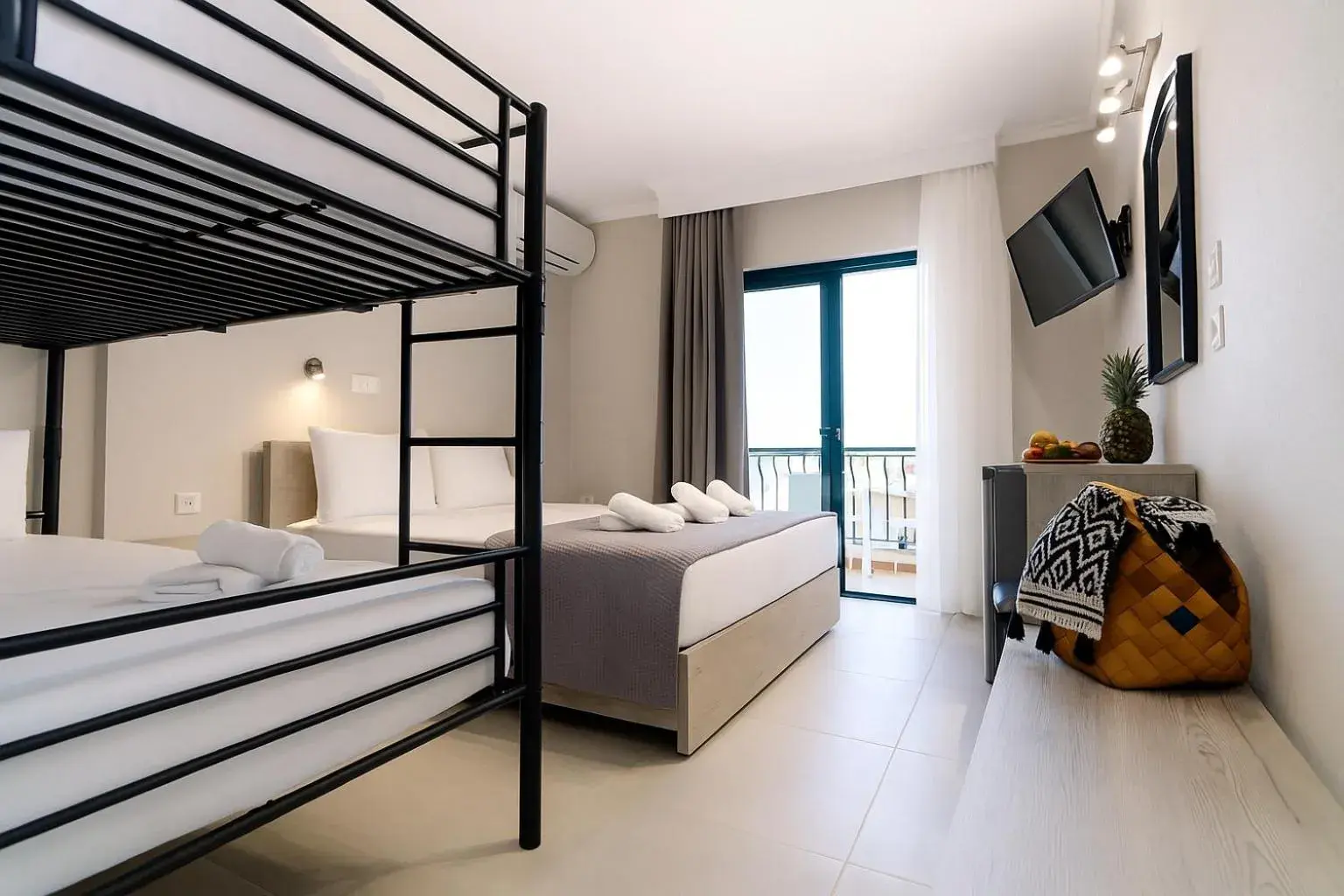 Bed in Samel Hotel Bed in Samel Hotel