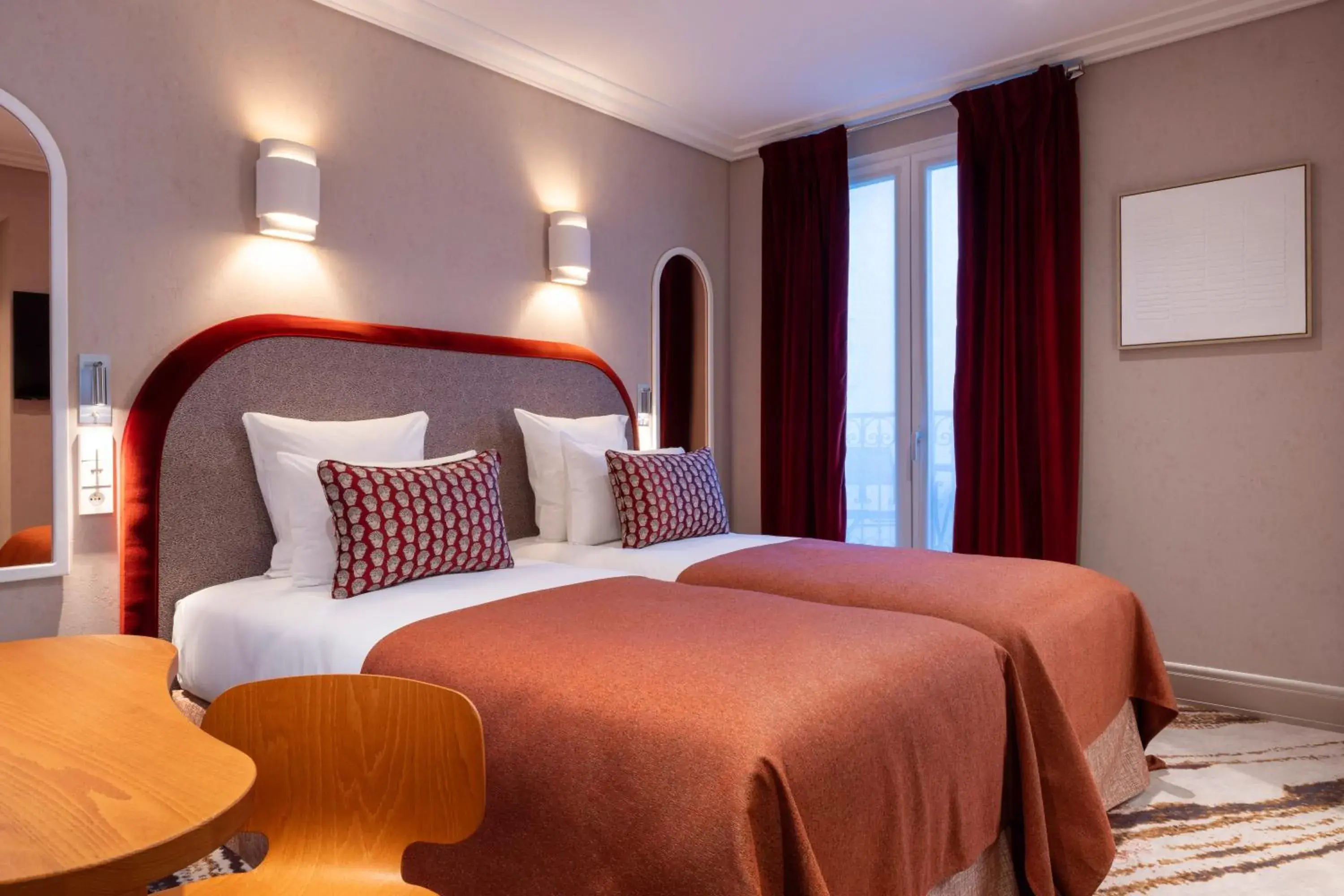 Superior Double or Twin Room in Hotel des Carmes by Malone Superior Double or Twin Room in Hotel des Carmes by Malone