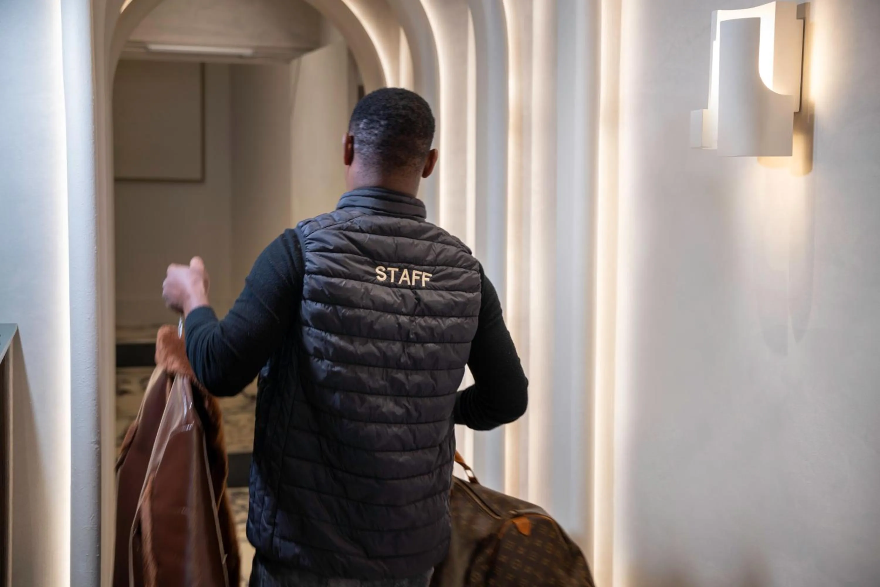 room service in Hotel des Carmes by Malone