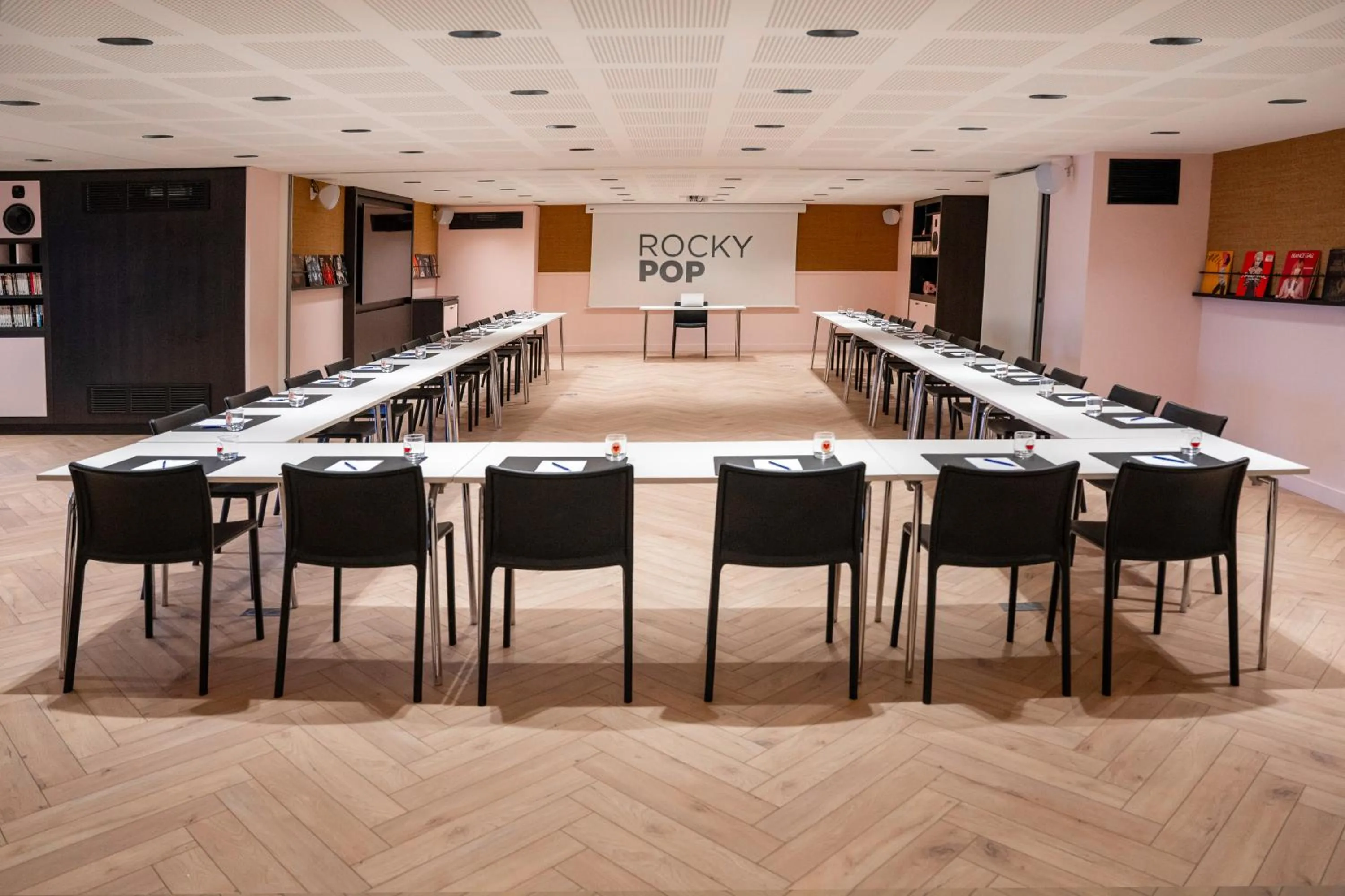 Meeting/conference room in RockyPop Chamonix - Les Houches