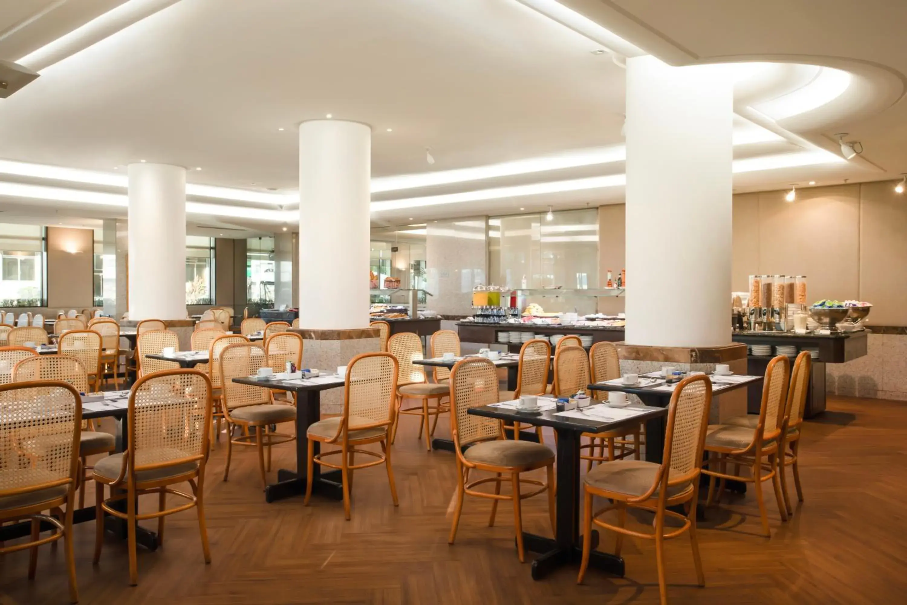 Restaurant/places to eat in Windsor Excelsior Copacabana Restaurant/places to eat in Windsor Excelsior Copacabana