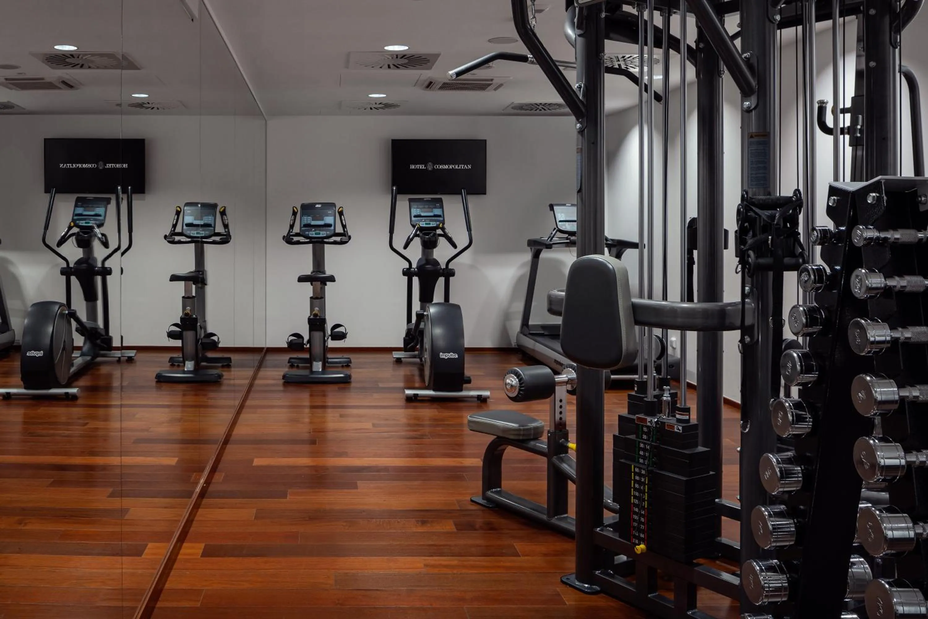 Fitness centre/facilities in COSMOPOLITAN Hotel Prague