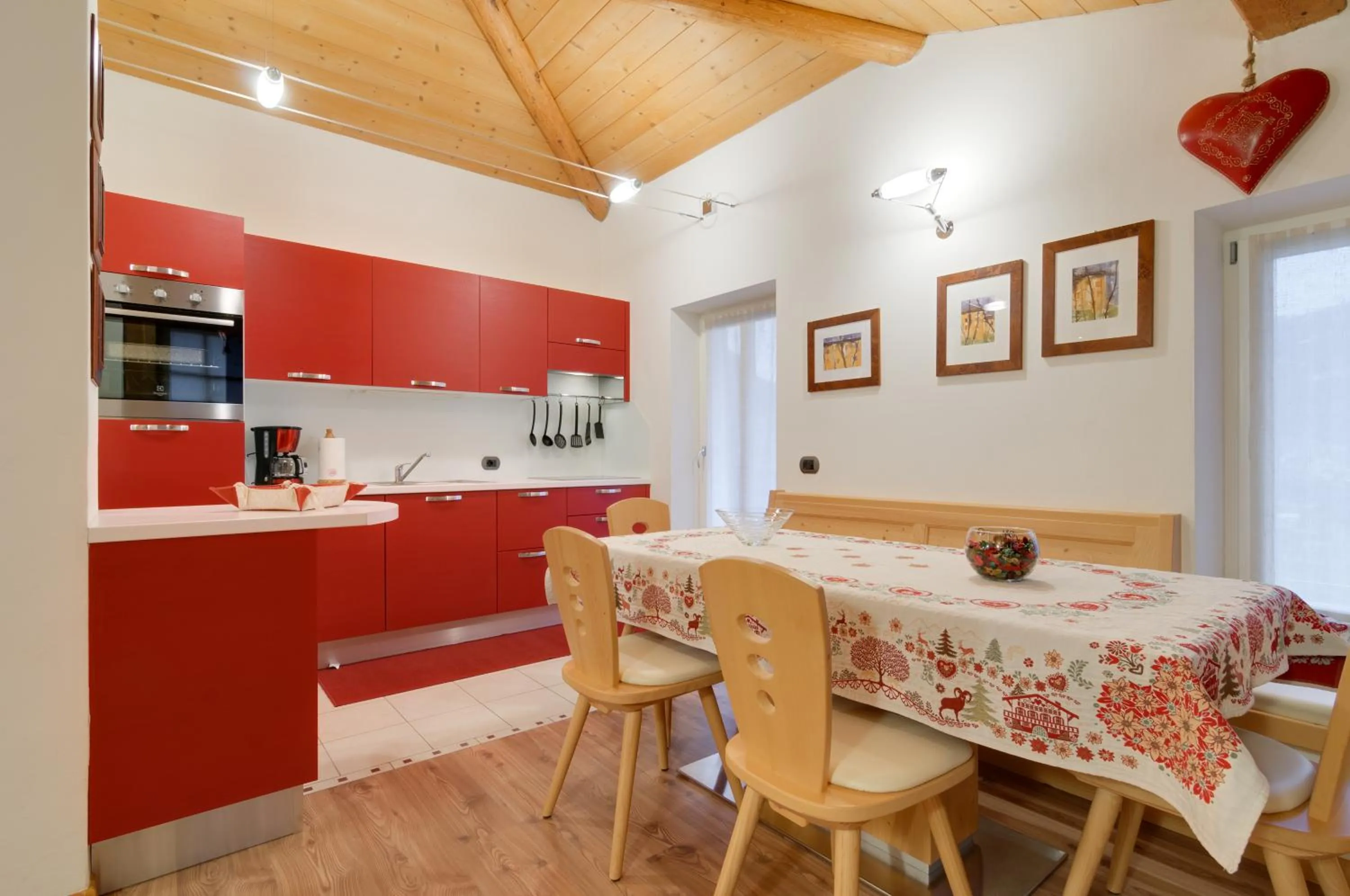 Dining area in Apartments Trettel