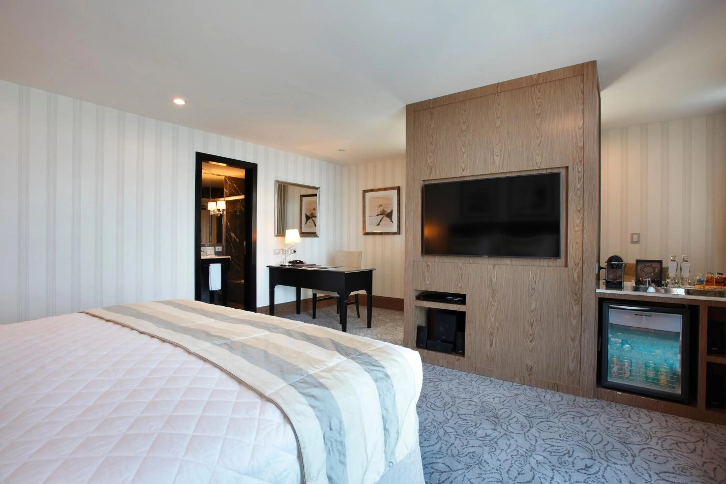Photo of the whole room, Bed in Miramar By Windsor Copacabana