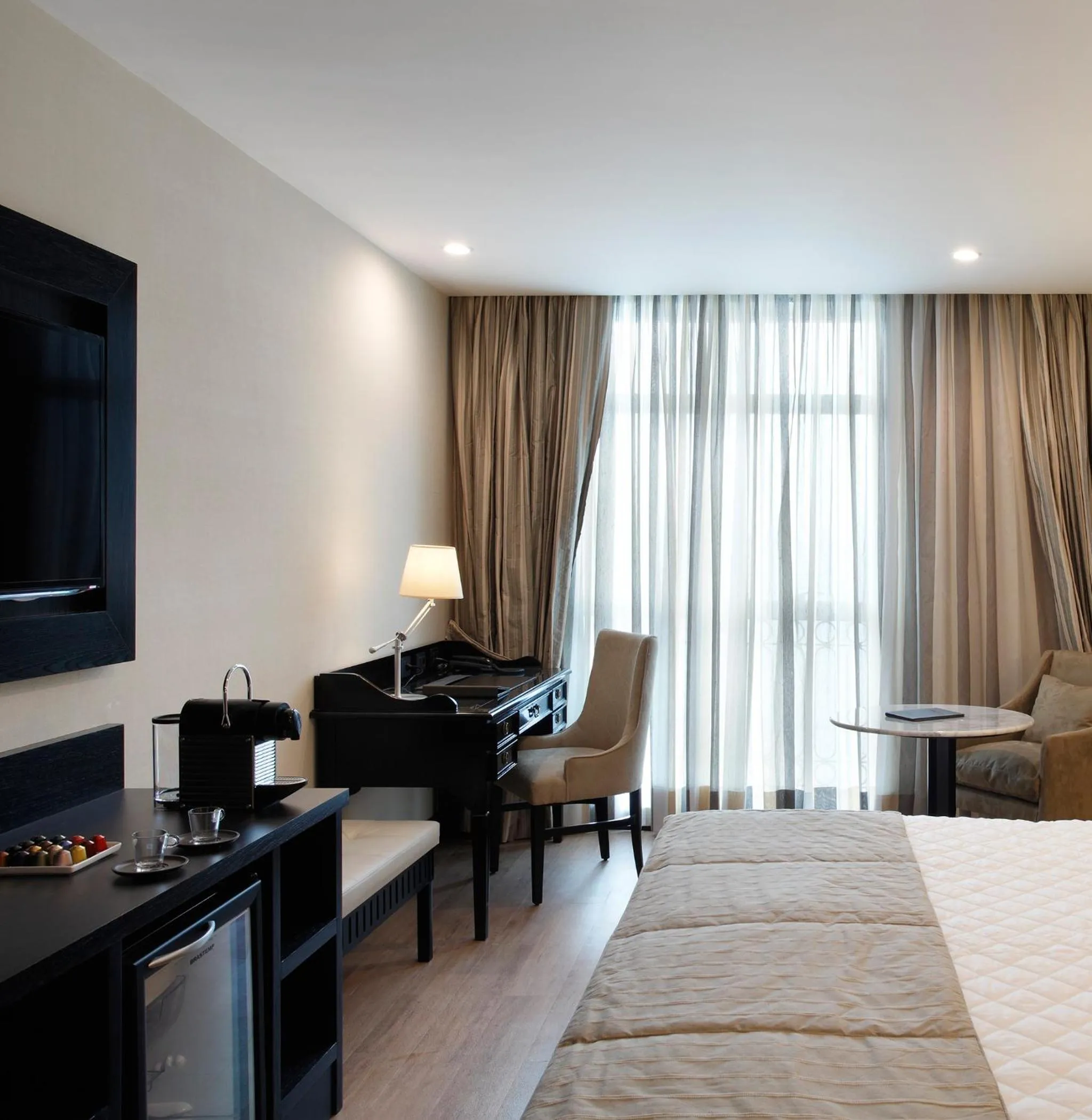 Photo of the whole room, Bed in Miramar By Windsor Copacabana