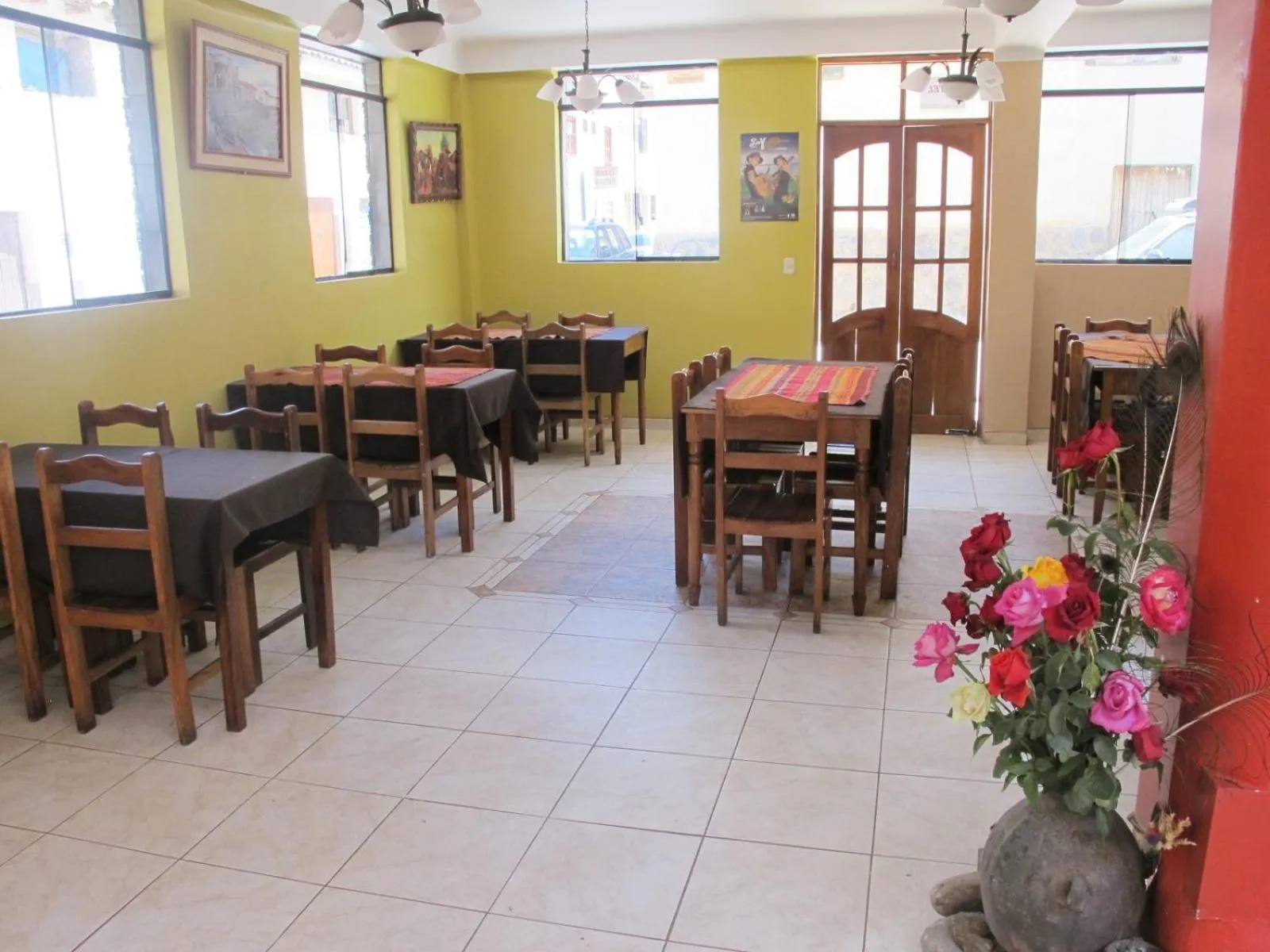 Restaurant/places to eat in Tumy house B&B