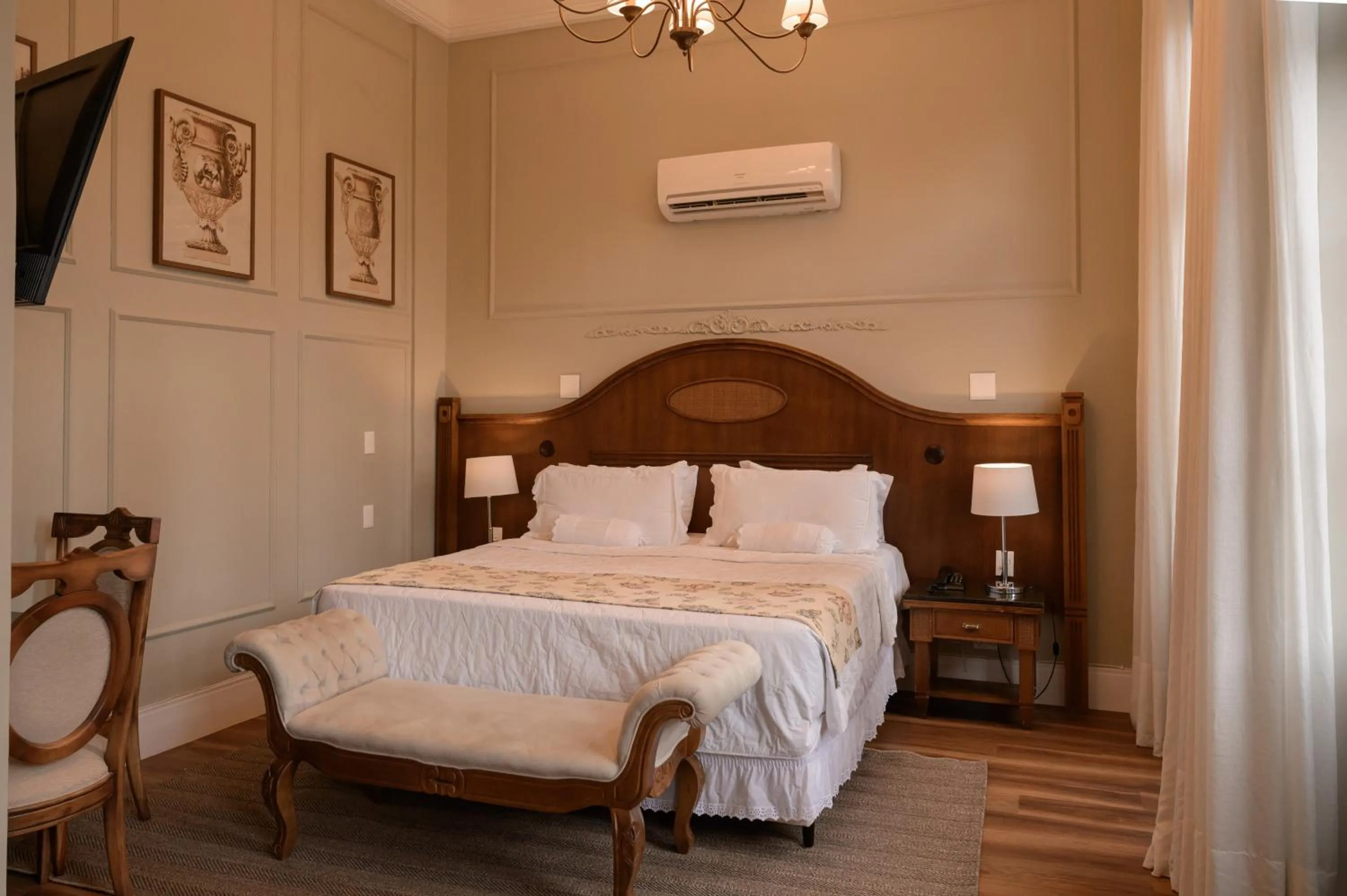 Bed in Johnscher by SJ - San Juan Curitiba