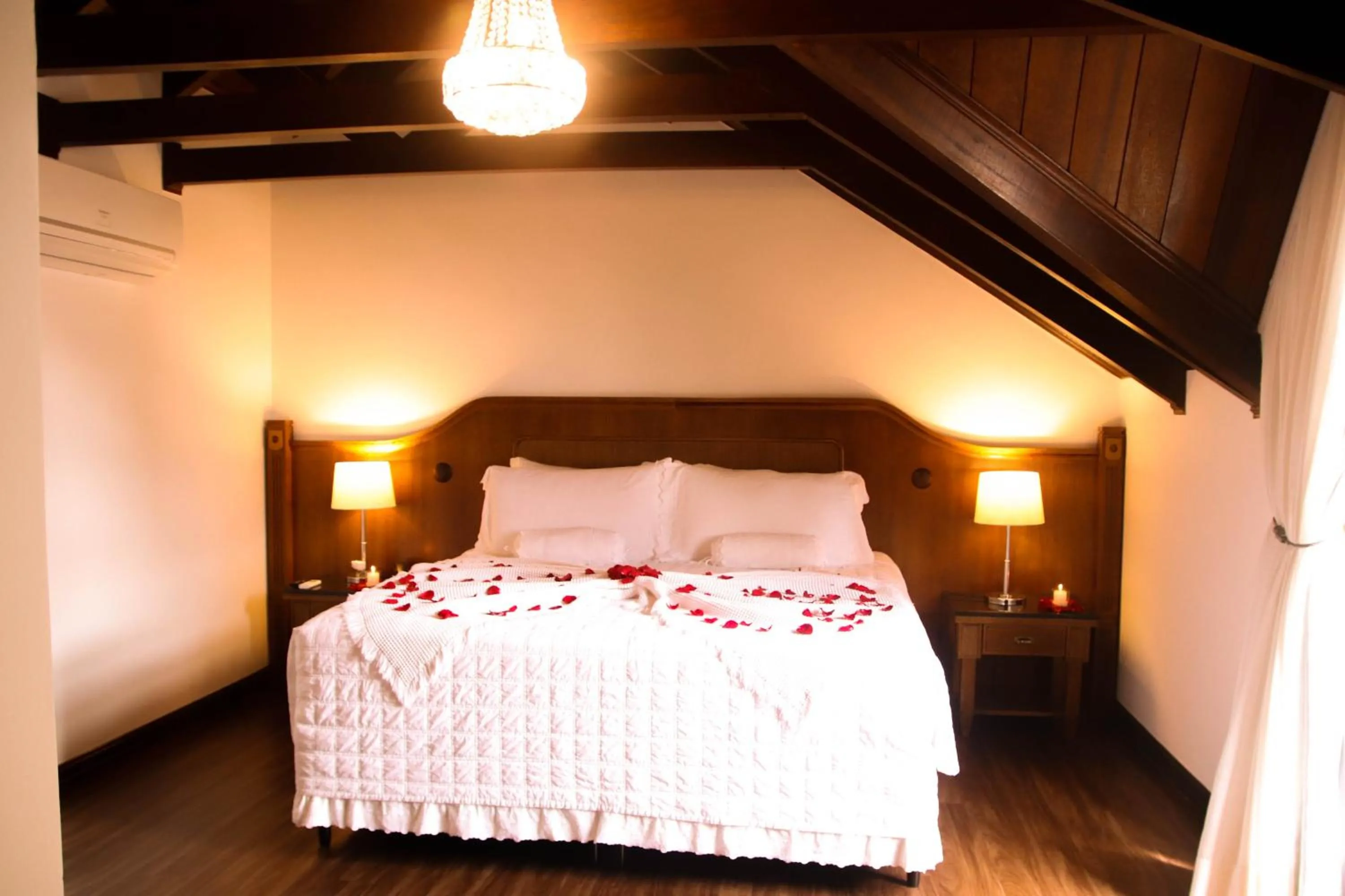 Bedroom, Bed in Johnscher by SJ - San Juan Curitiba