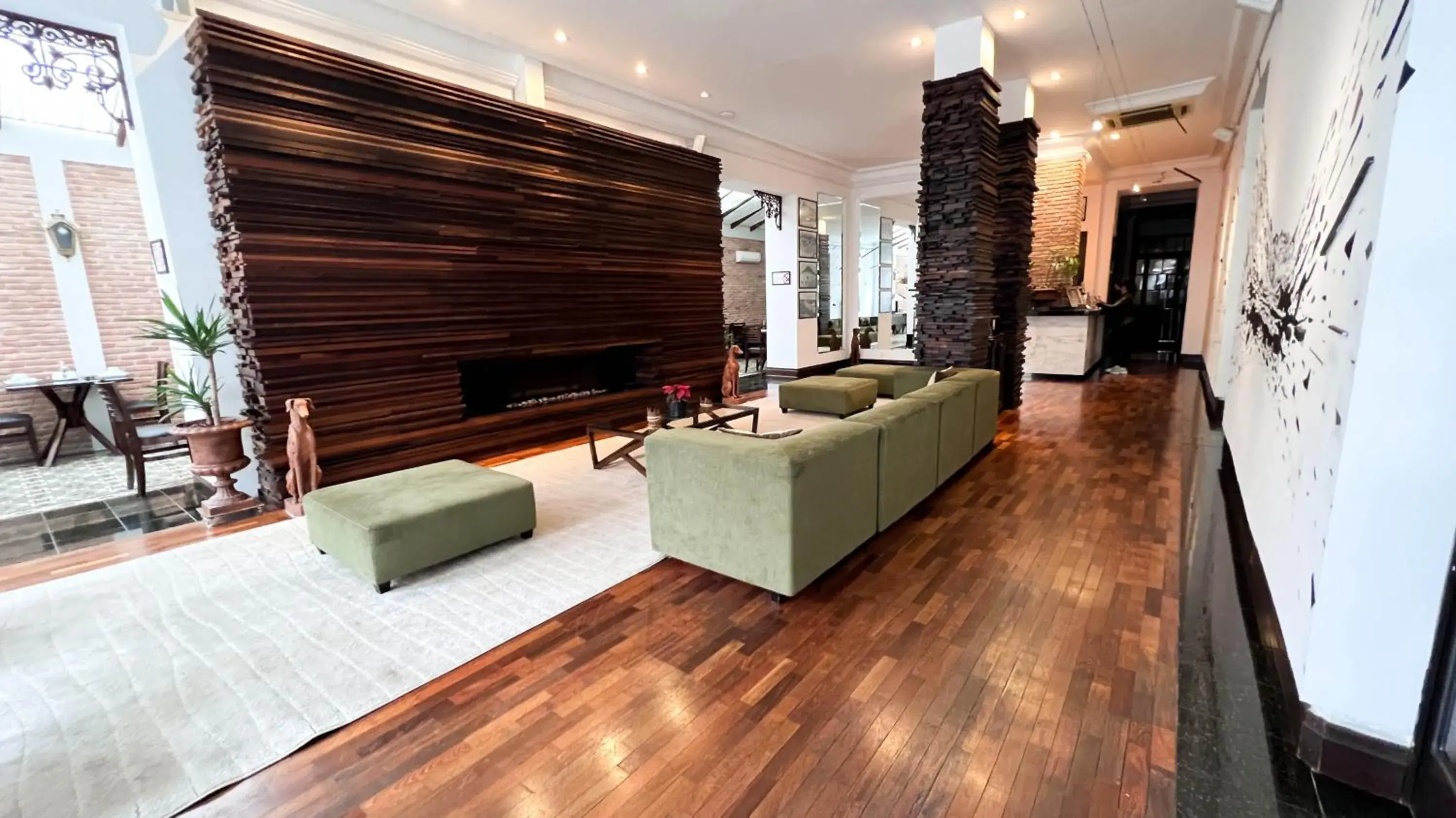 Lobby or reception in Johnscher by SJ - San Juan Curitiba Lobby or reception in Johnscher by SJ - San Juan Curitiba