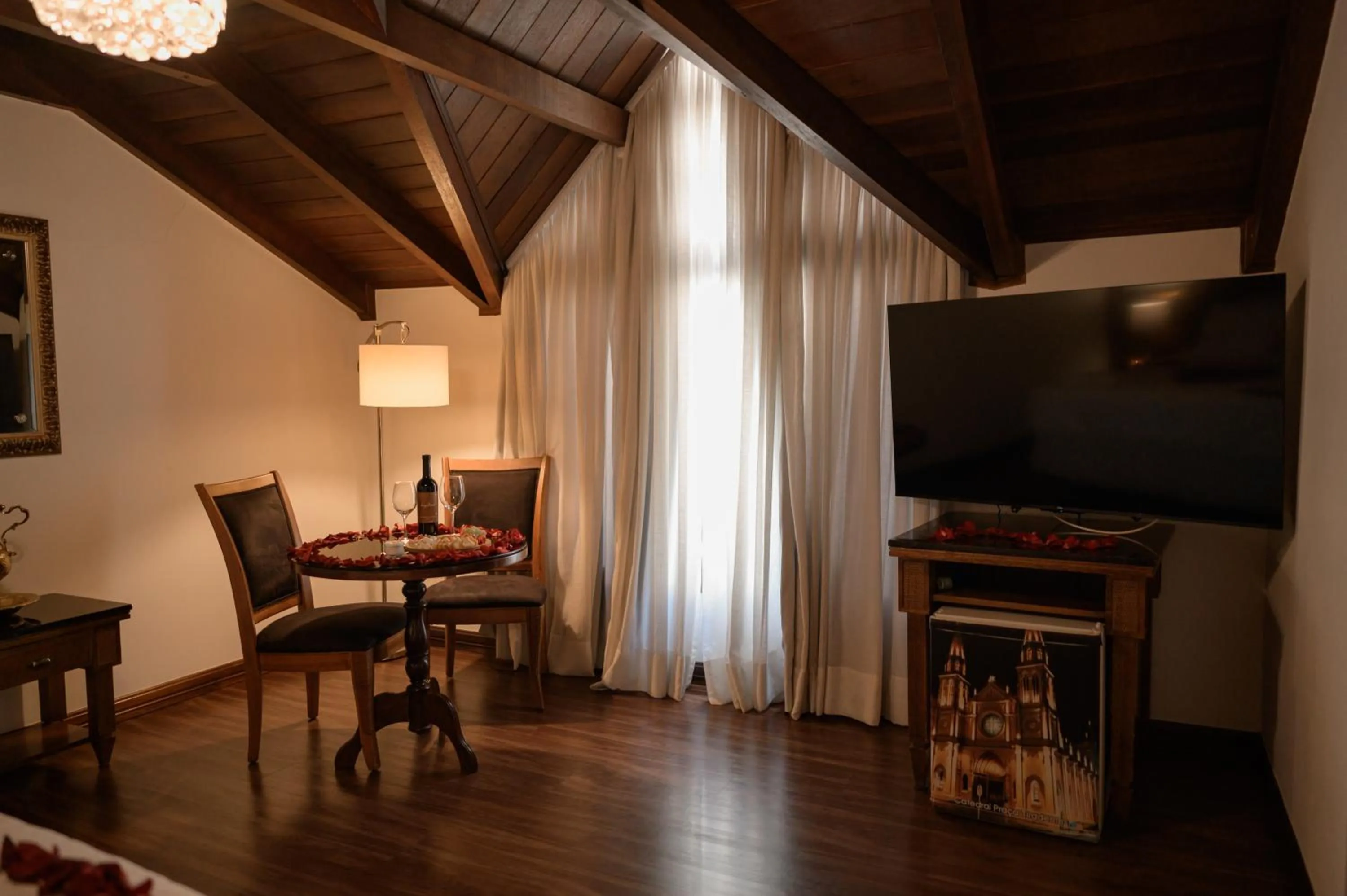 TV and multimedia in Johnscher by SJ - San Juan Curitiba