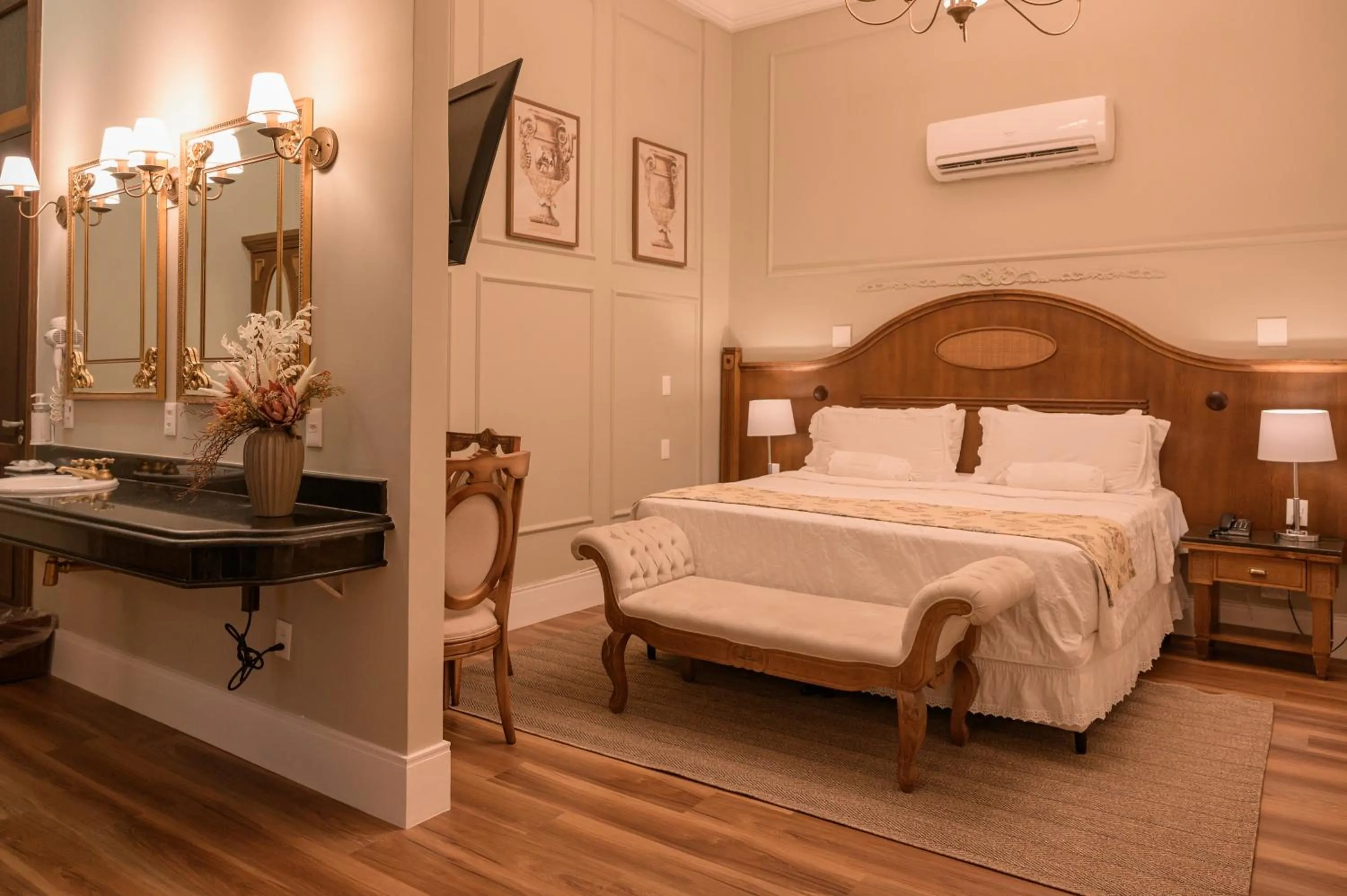 Bed in Johnscher by SJ - San Juan Curitiba