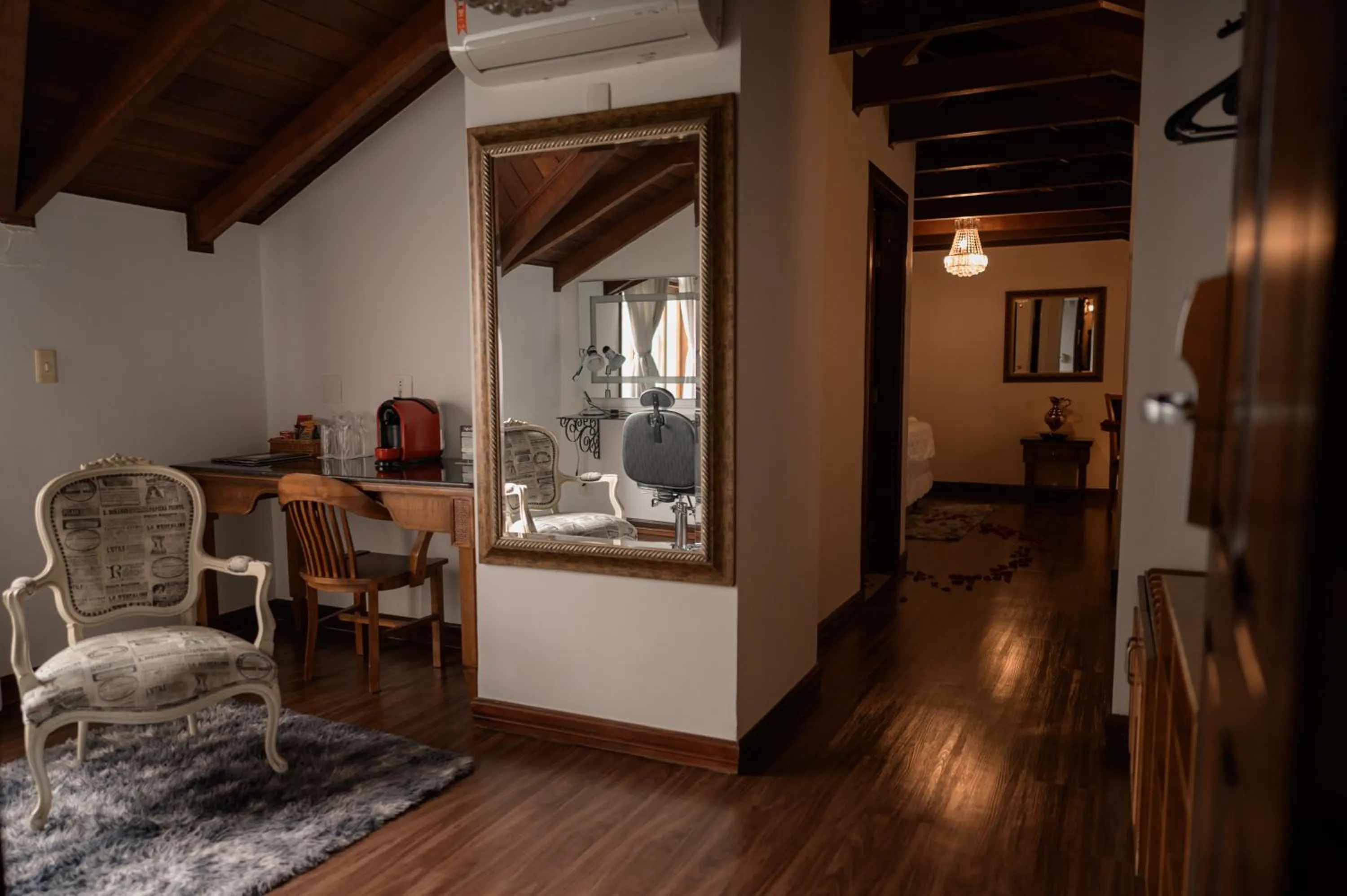 Decorative detail in Johnscher by SJ - San Juan Curitiba