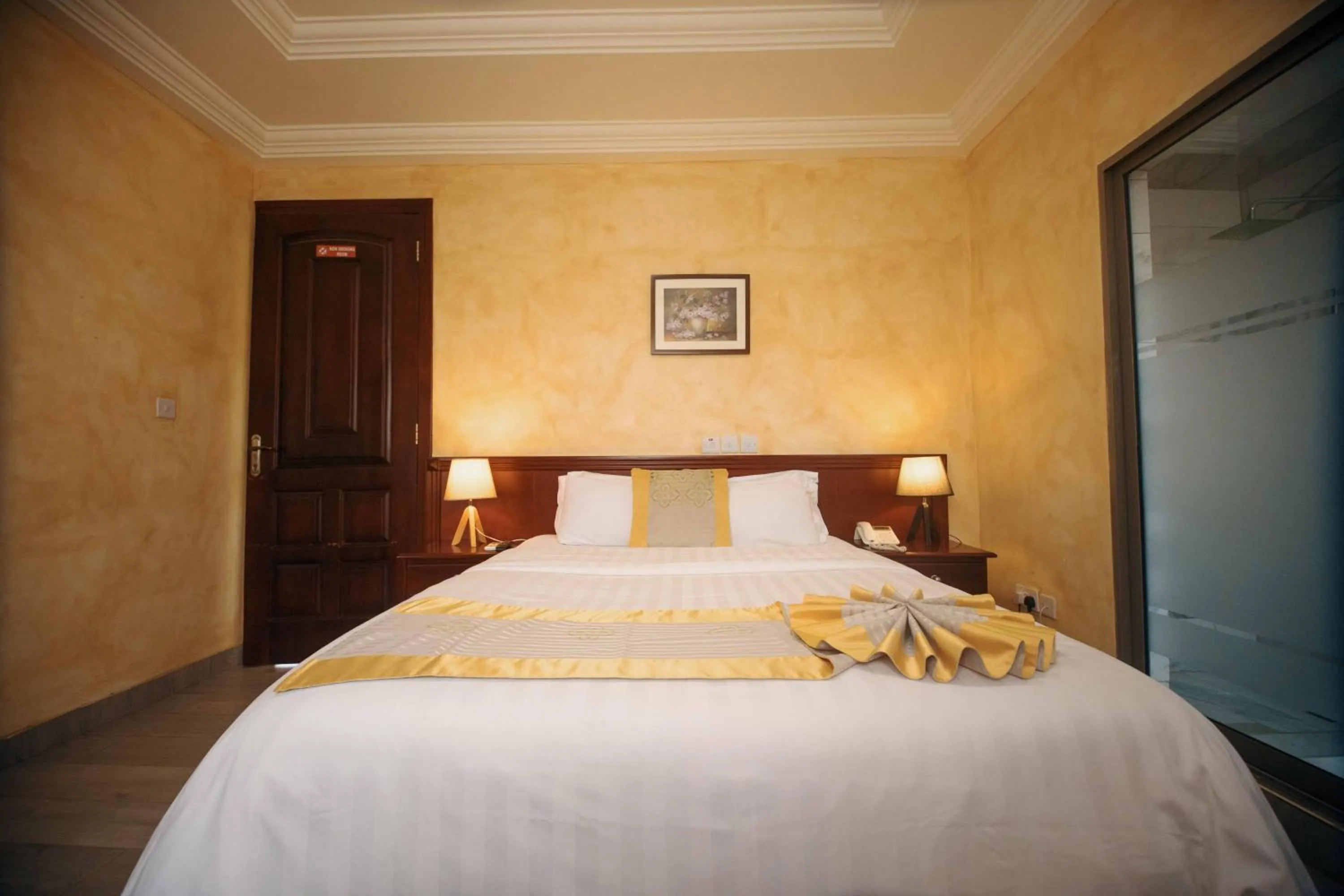 Bed in Cocktail and Dreams Hotel