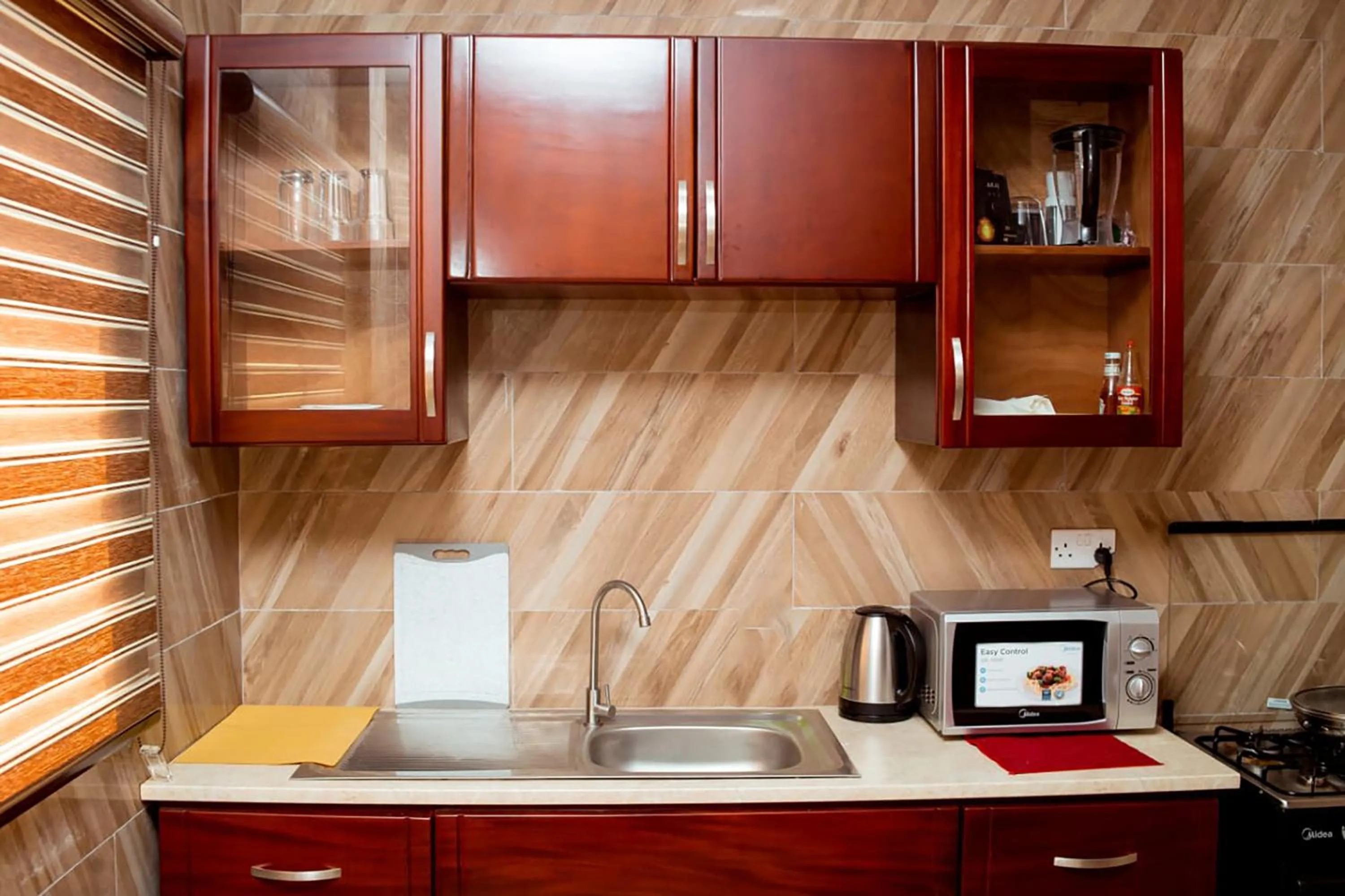 Kitchen or kitchenette in Cocktail and Dreams Hotel