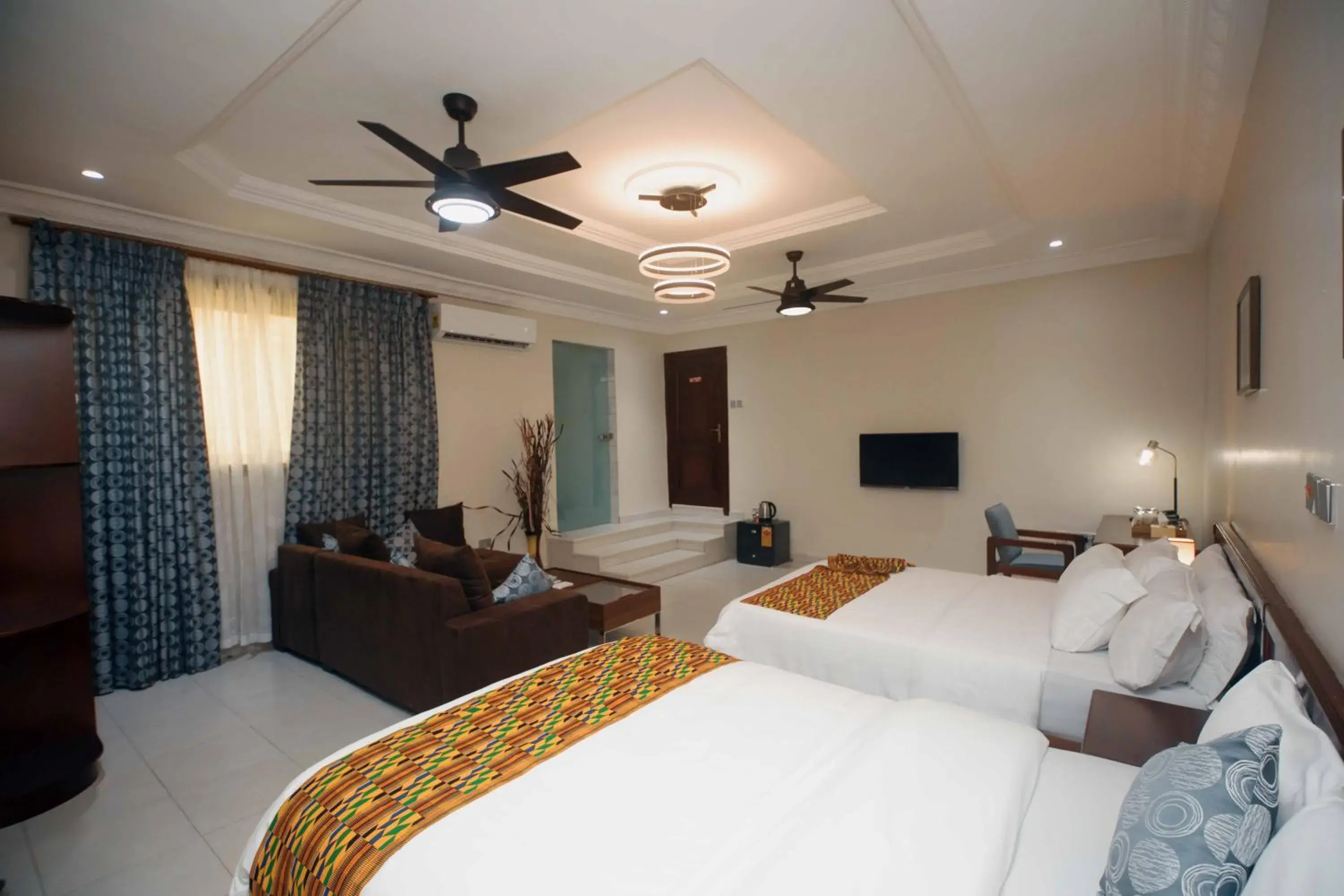 Large Twin Room in Cocktail and Dreams Hotel Large Twin Room in Cocktail and Dreams Hotel