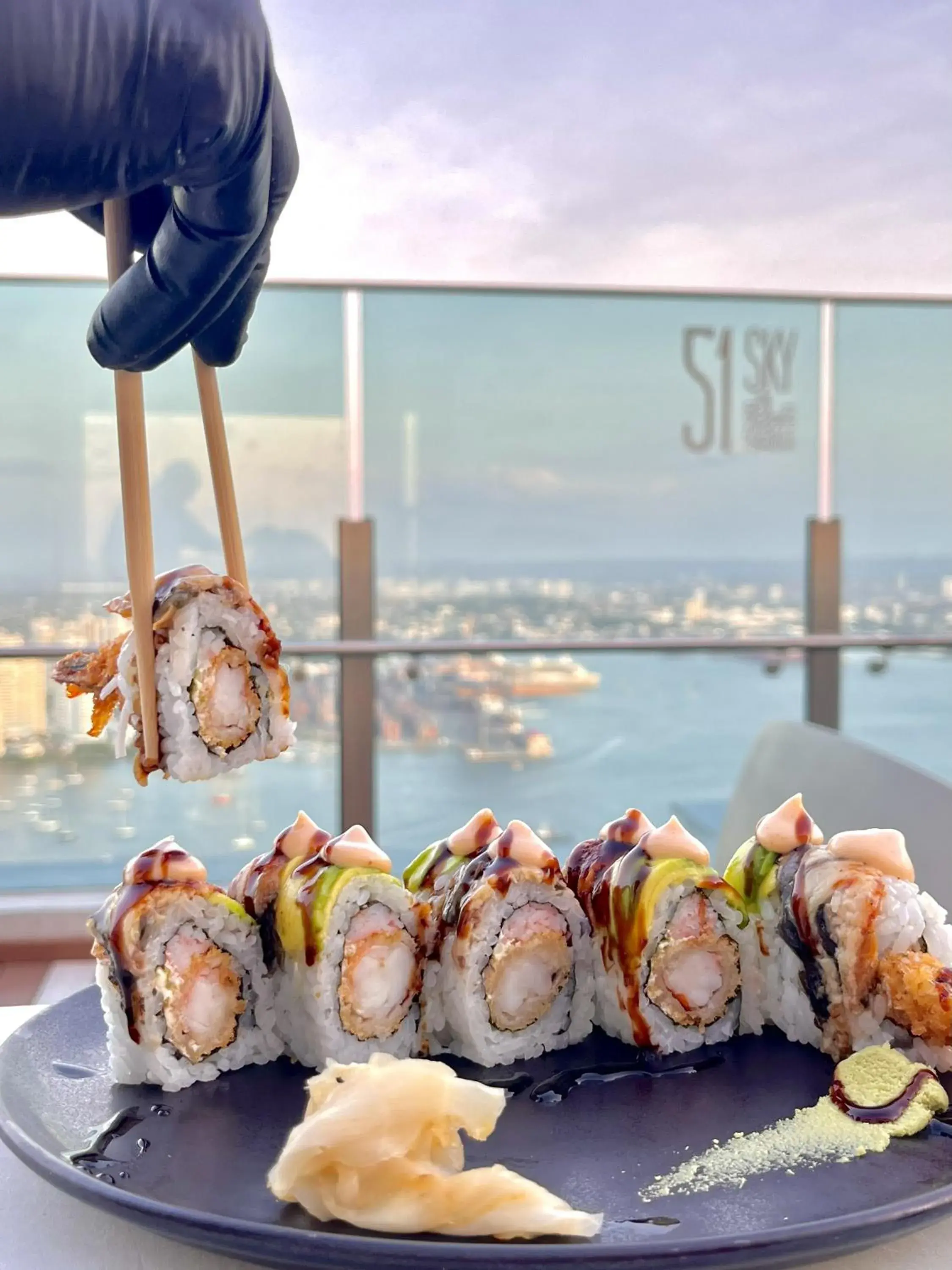 Lounge or bar in Estelar Cartagena de Indias Hotel y Centro de Convenciones Lounge or bar in Estelar Cartagena de Indias Hotel y Centro de Convenciones