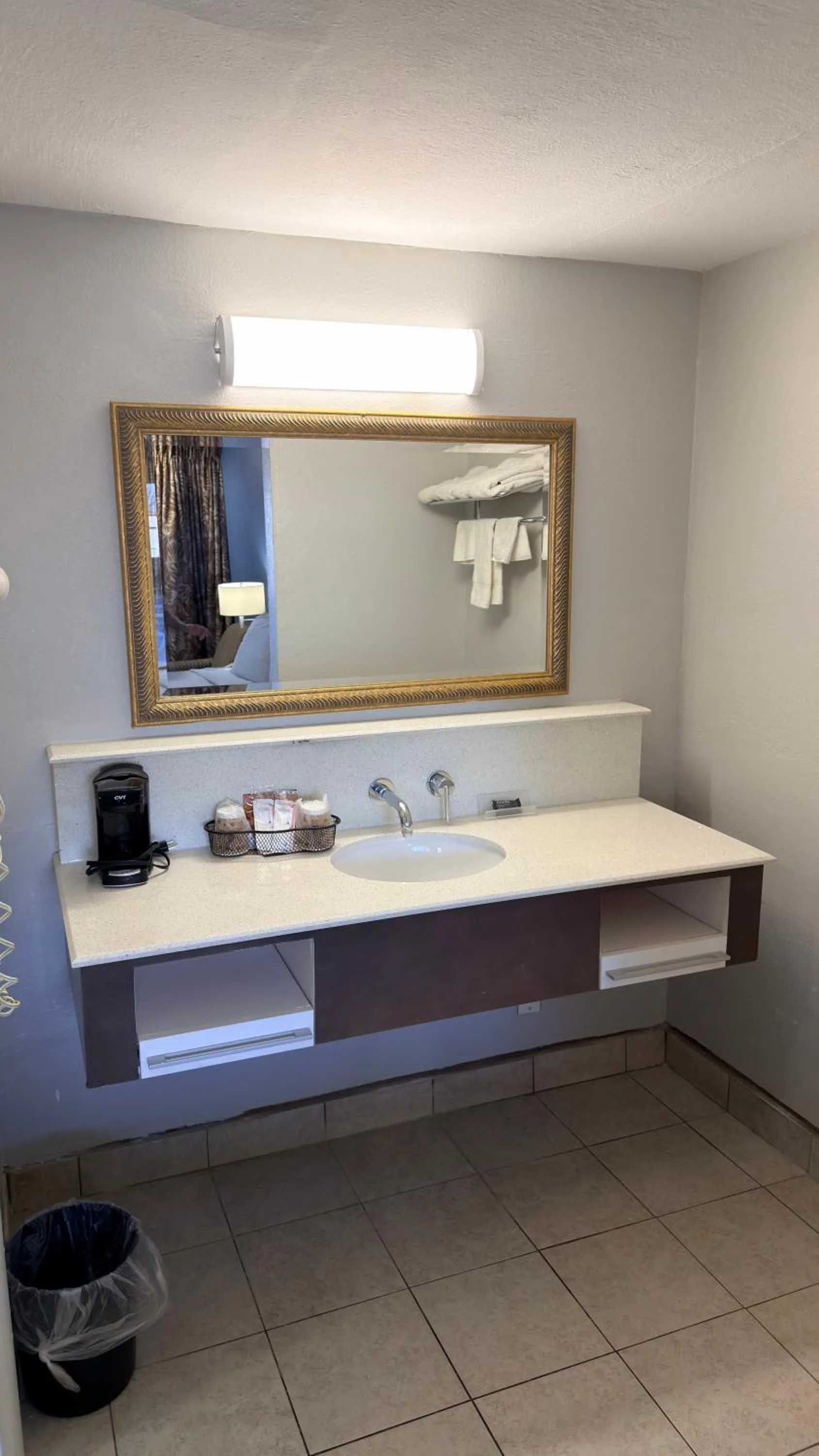 Regency Inn