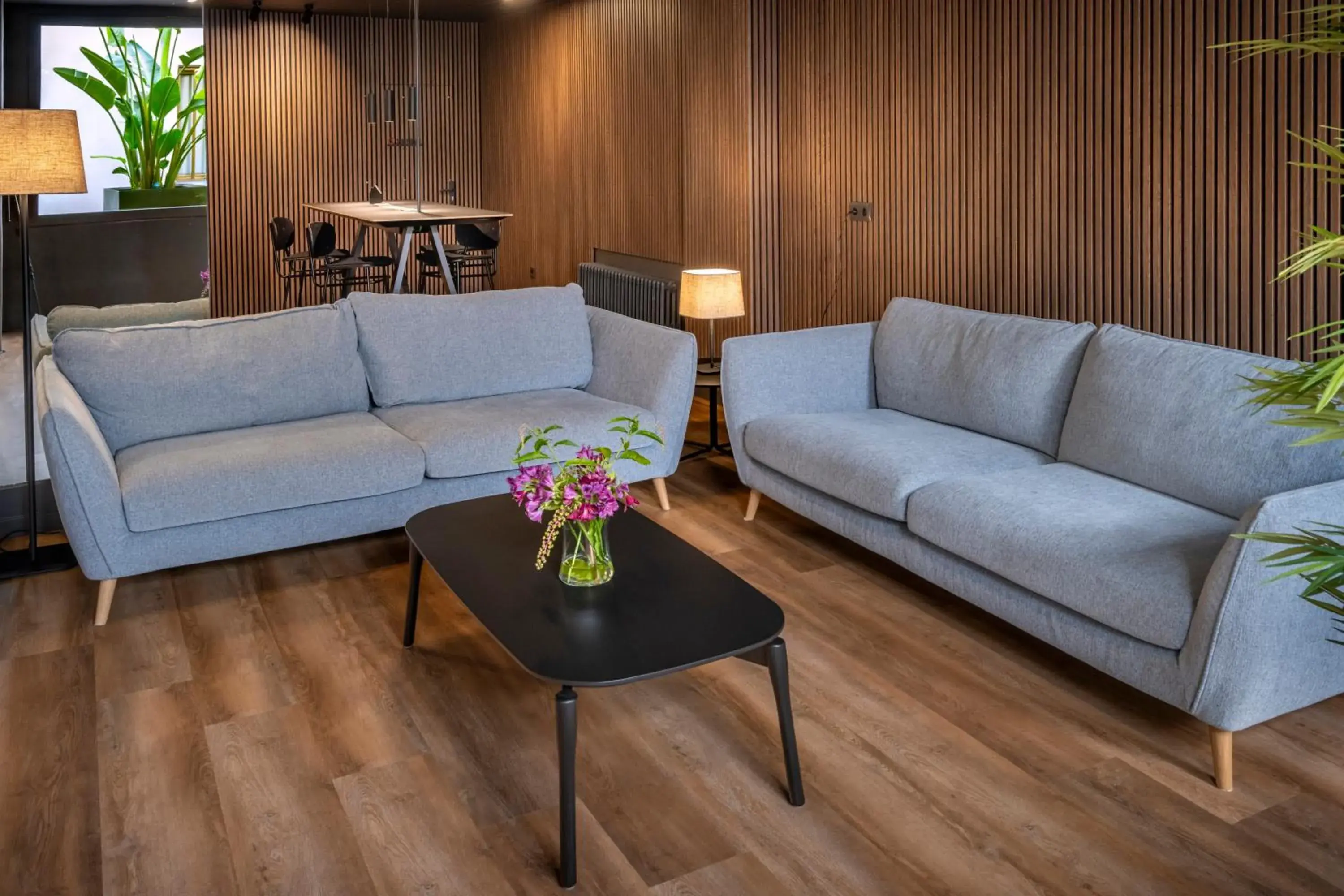 Living room in Hostal Operaramblas Living room in Hostal Operaramblas