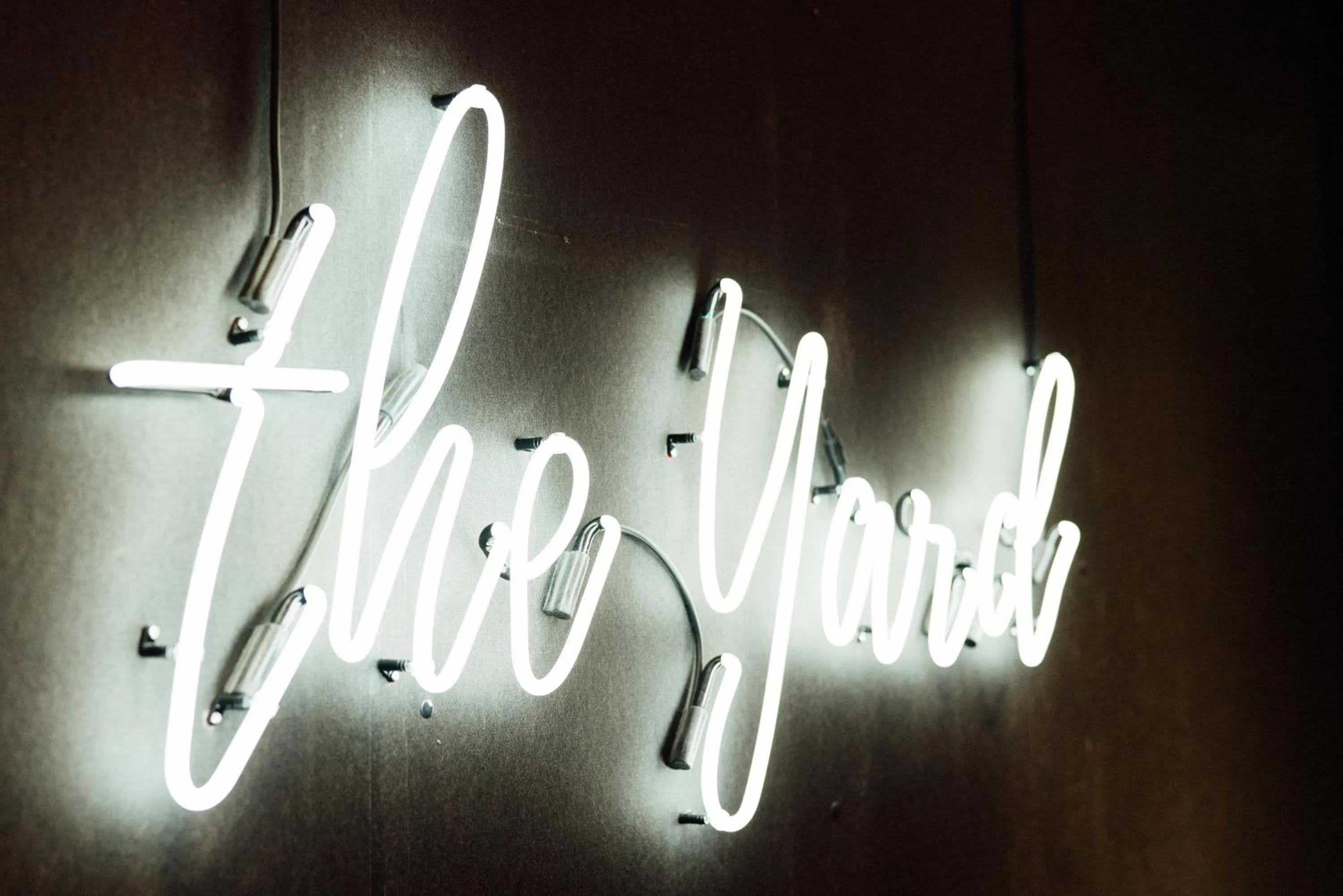 Logo/Certificate/Sign in The Yard Hostel