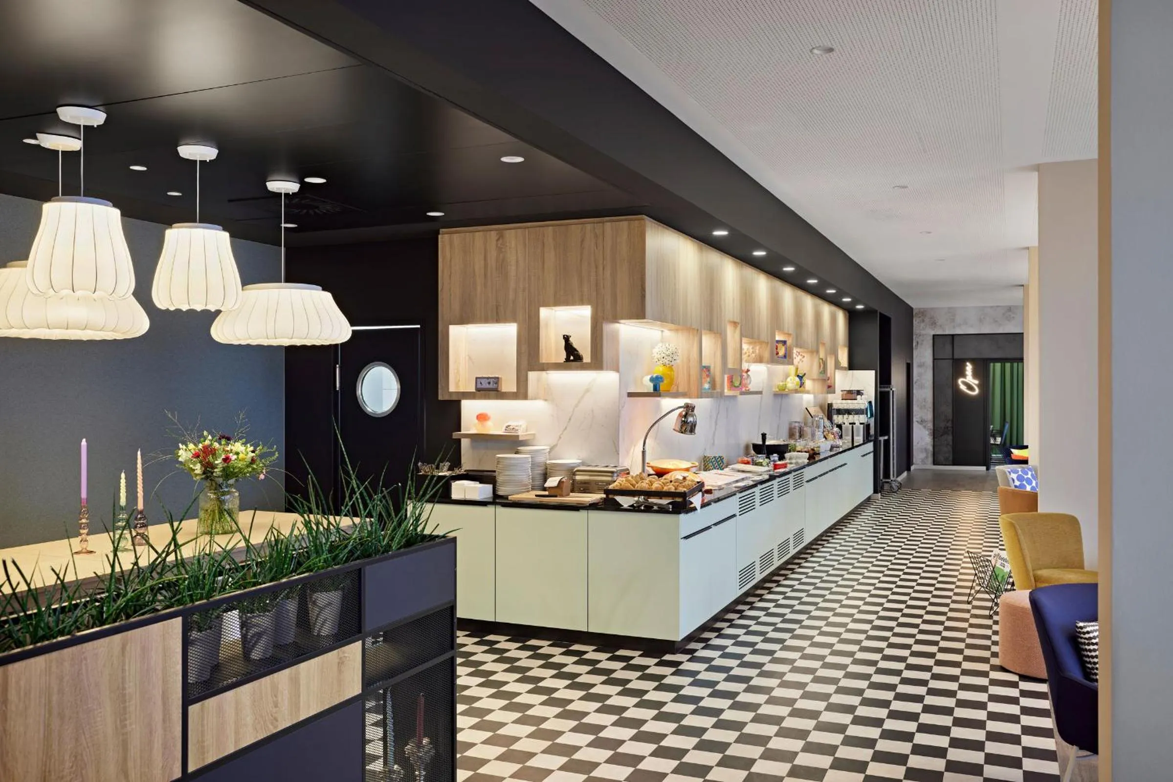 Lounge or bar in LEGERE EXPRESS Bielefeld