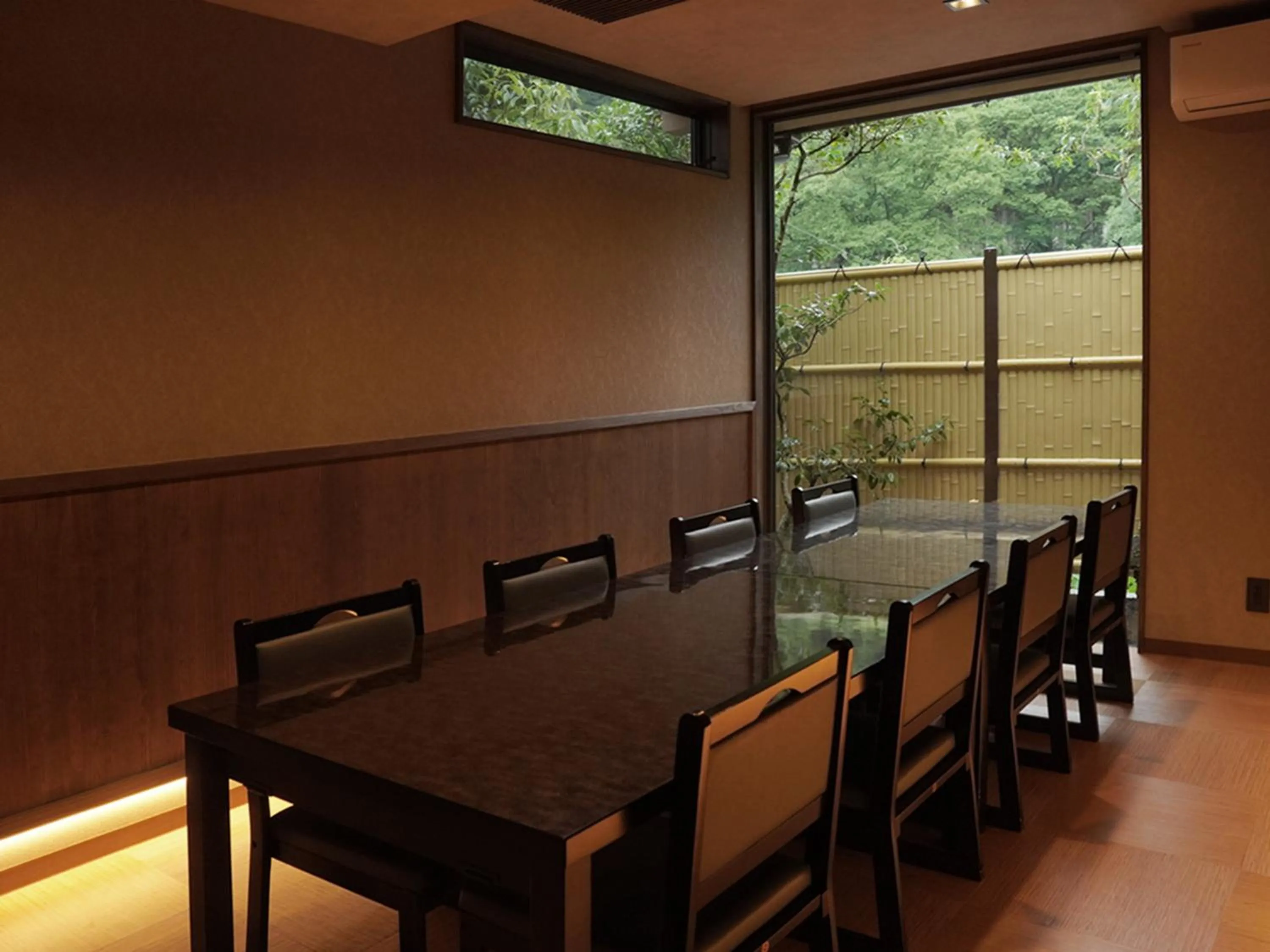 Dining area in Yunohira Kamiyanagiya