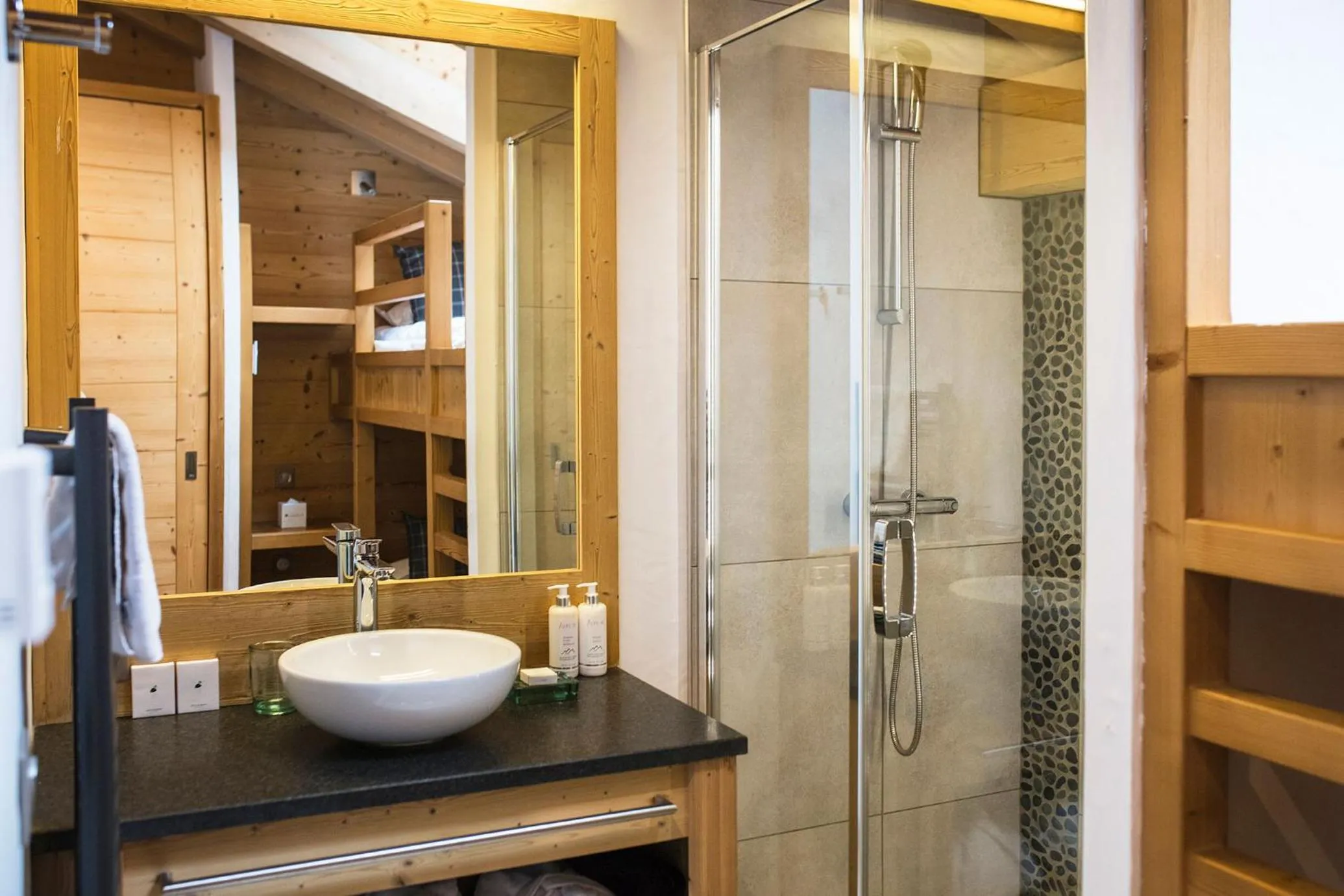 Bathroom in Les Cimes