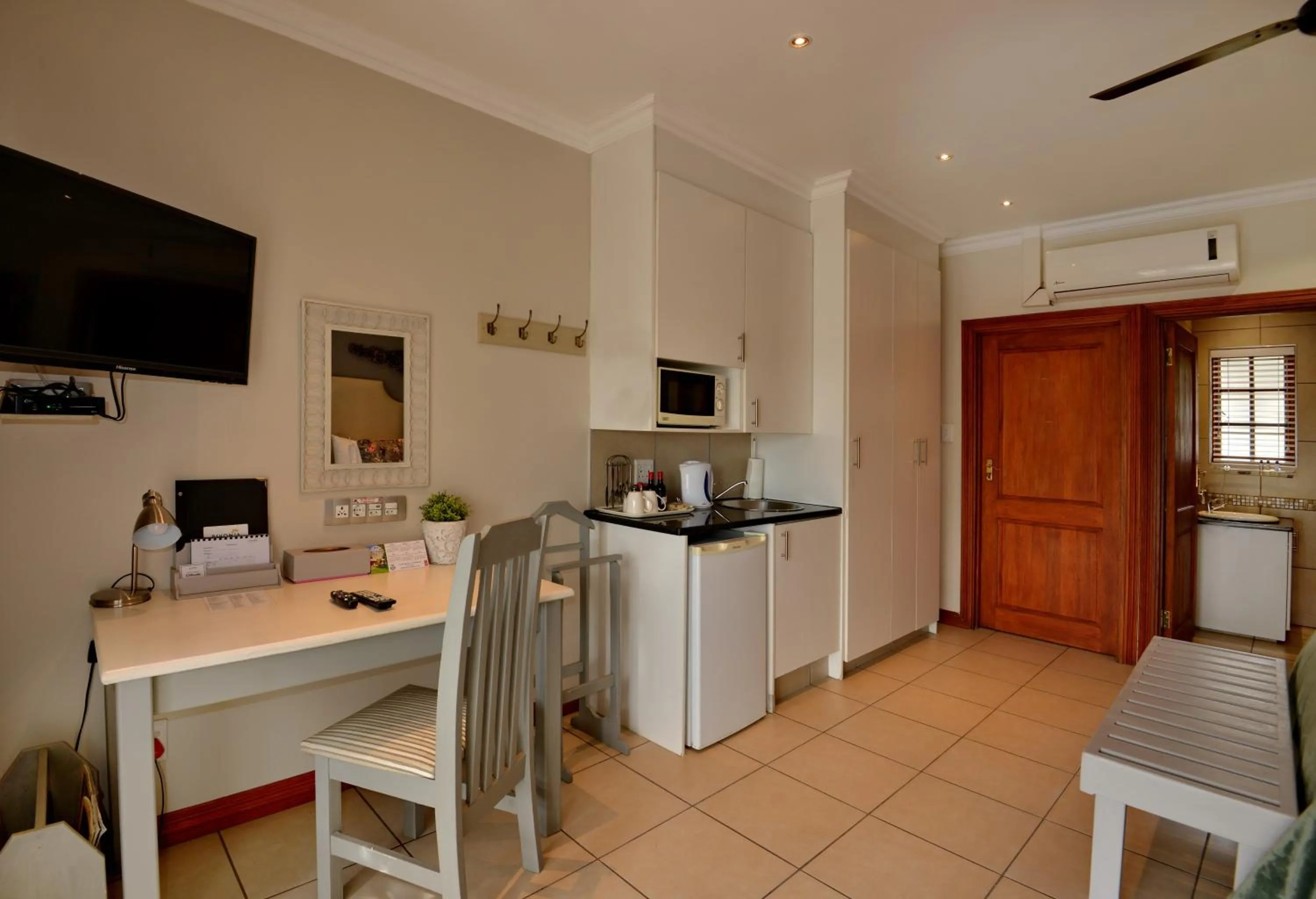 TV and multimedia in Rivonia Premier Lodge