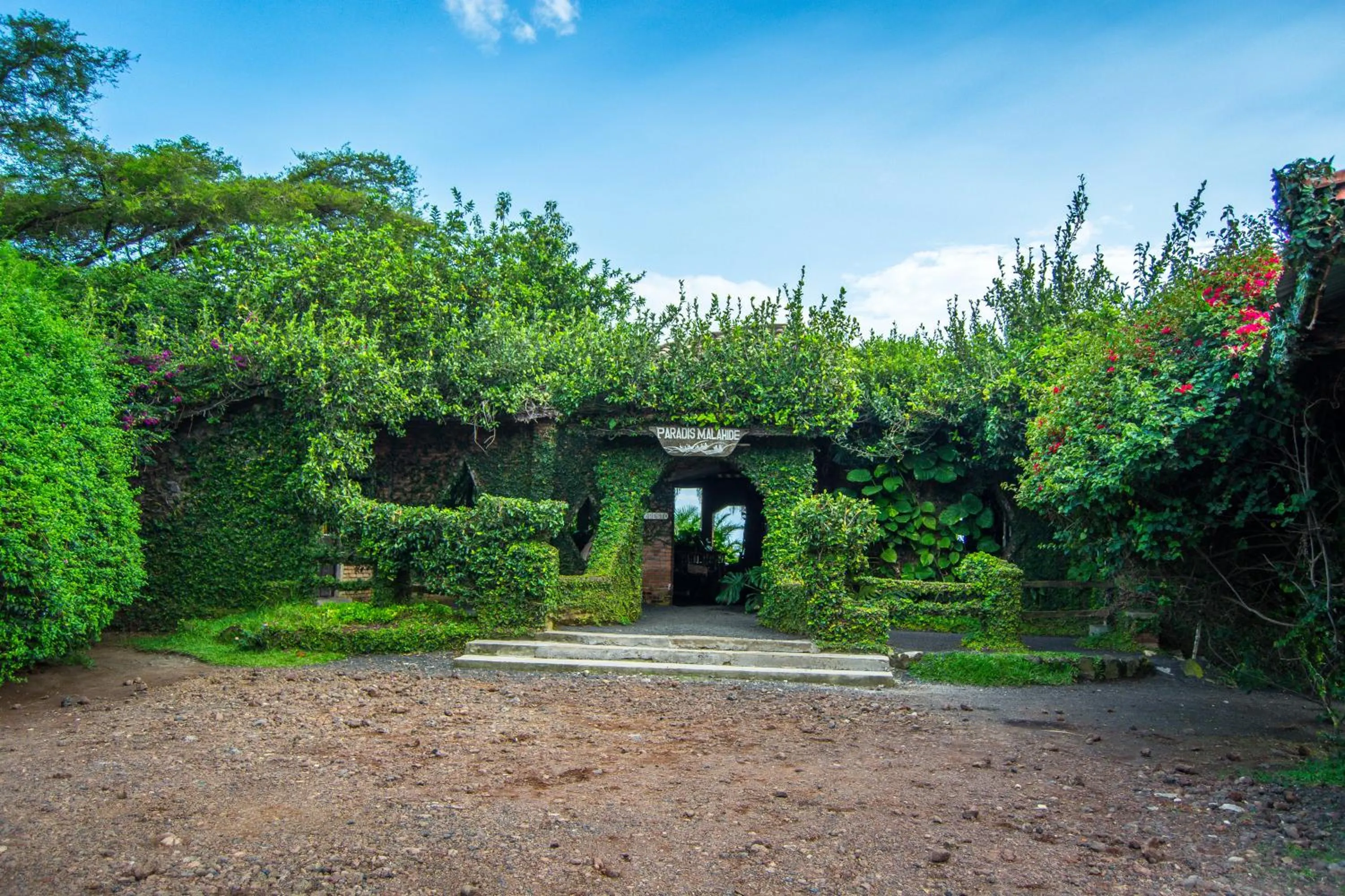 Facade/entrance in Paradise Malahide